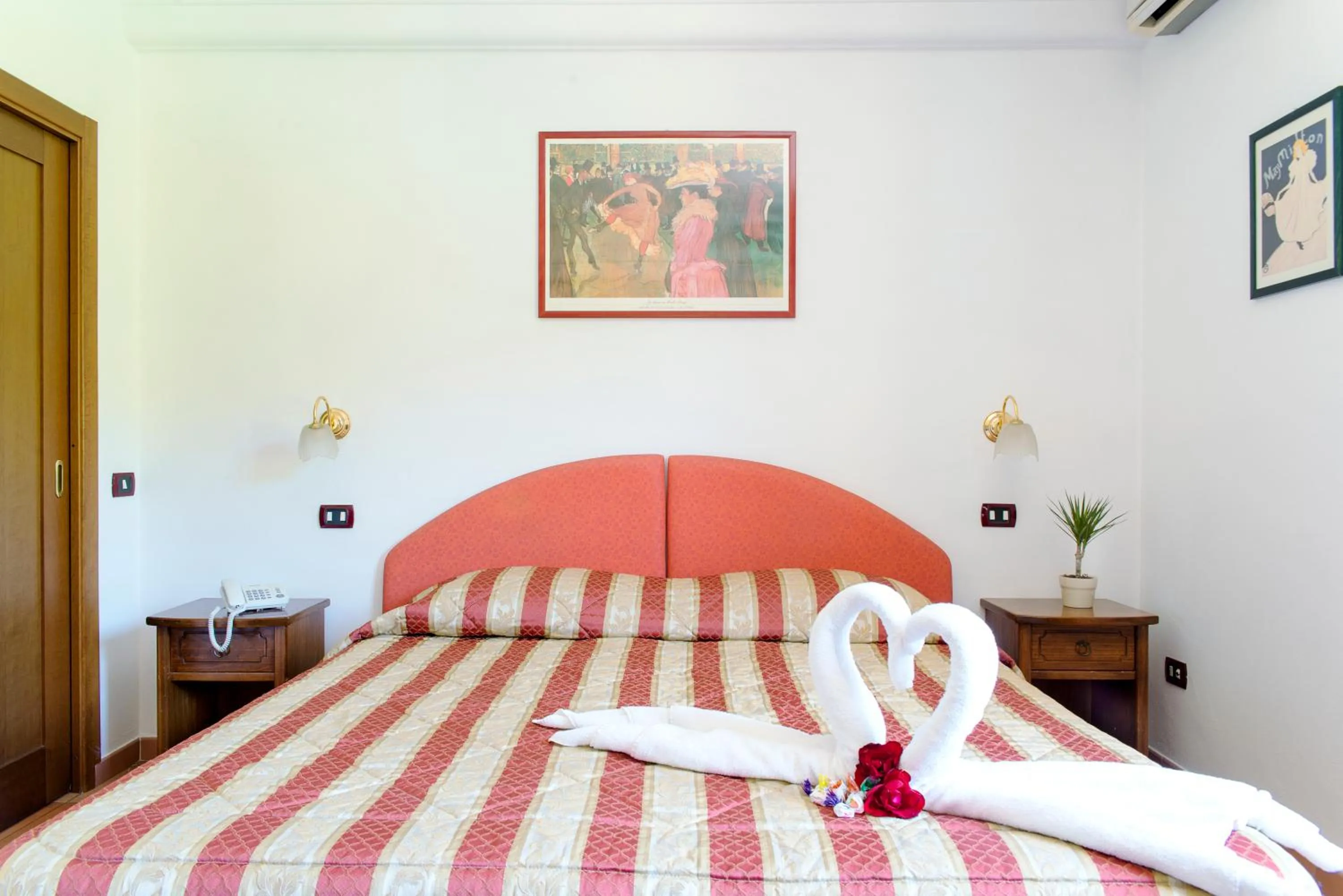 Bedroom, Bed in Hotel Ristorante da Carlos