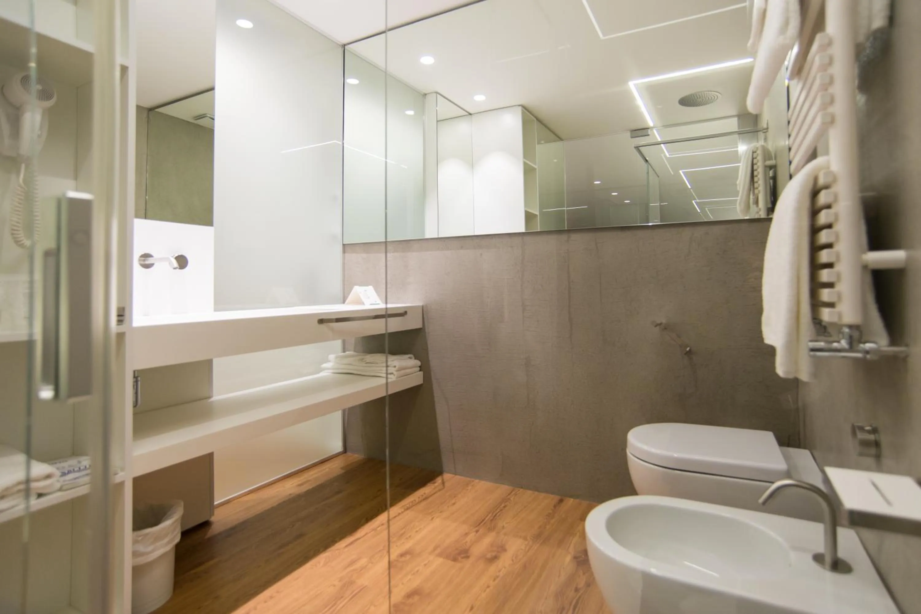 Shower in Best Western Hotel Biri