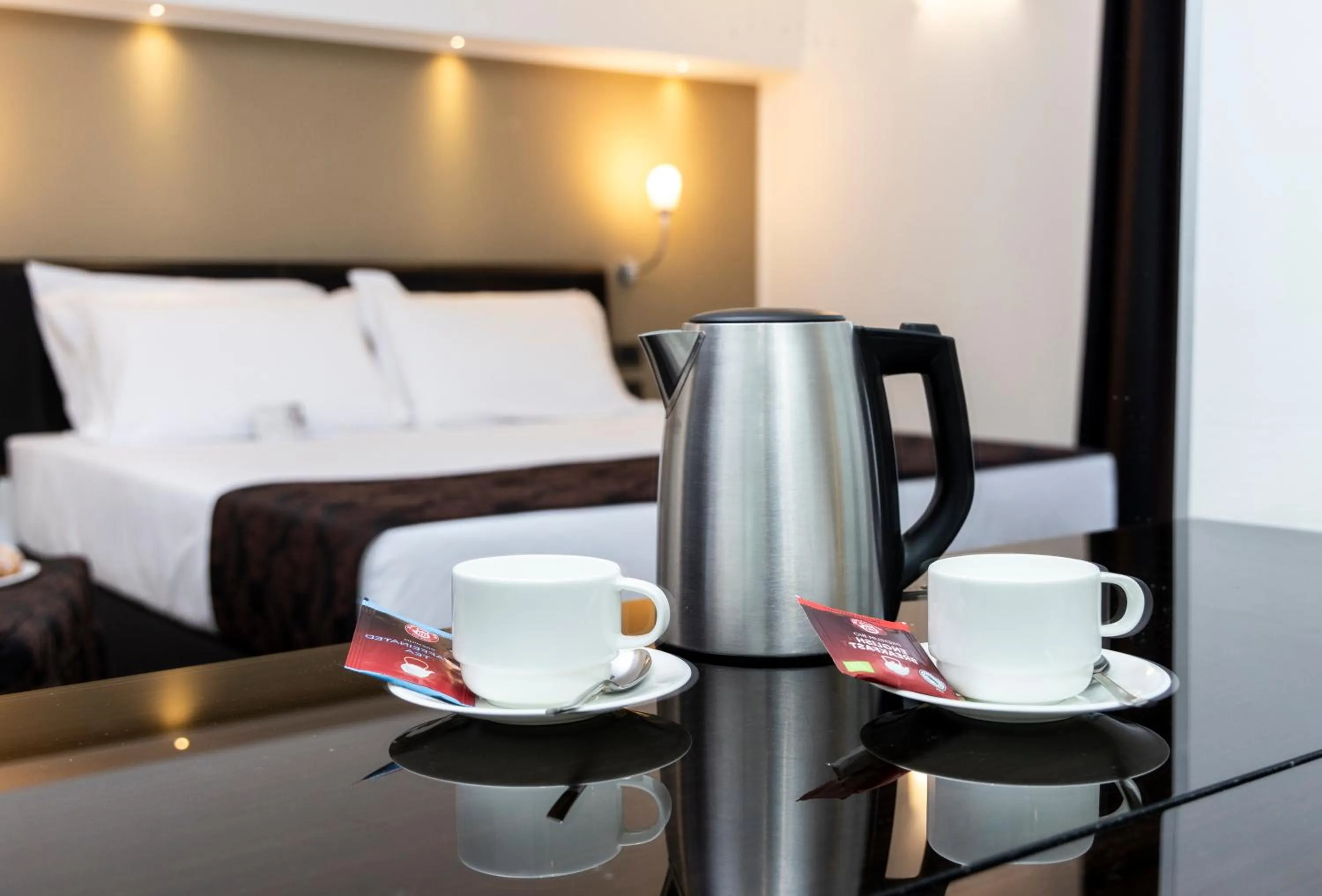 Coffee/tea facilities, Bed in Best Western Hotel Biri