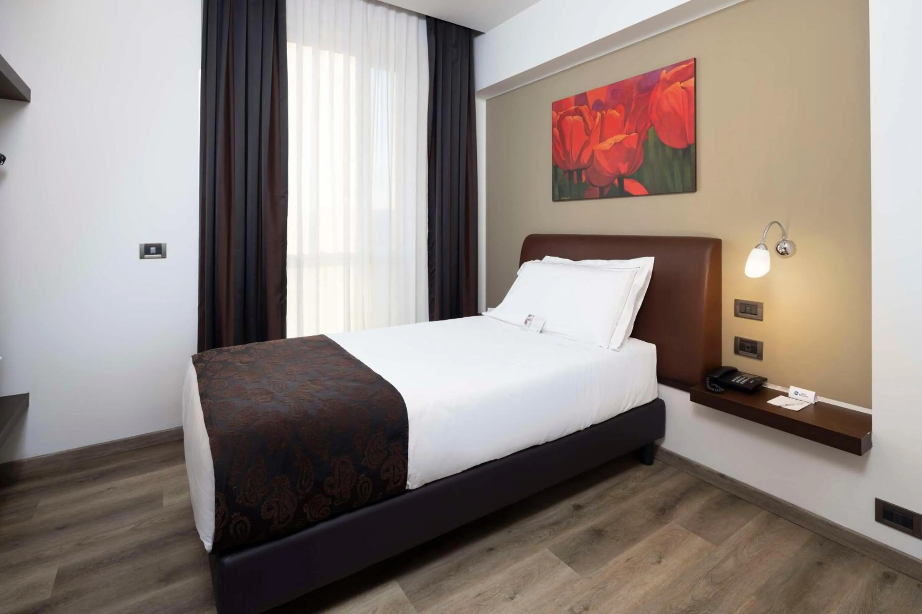 Bed in Best Western Hotel Biri