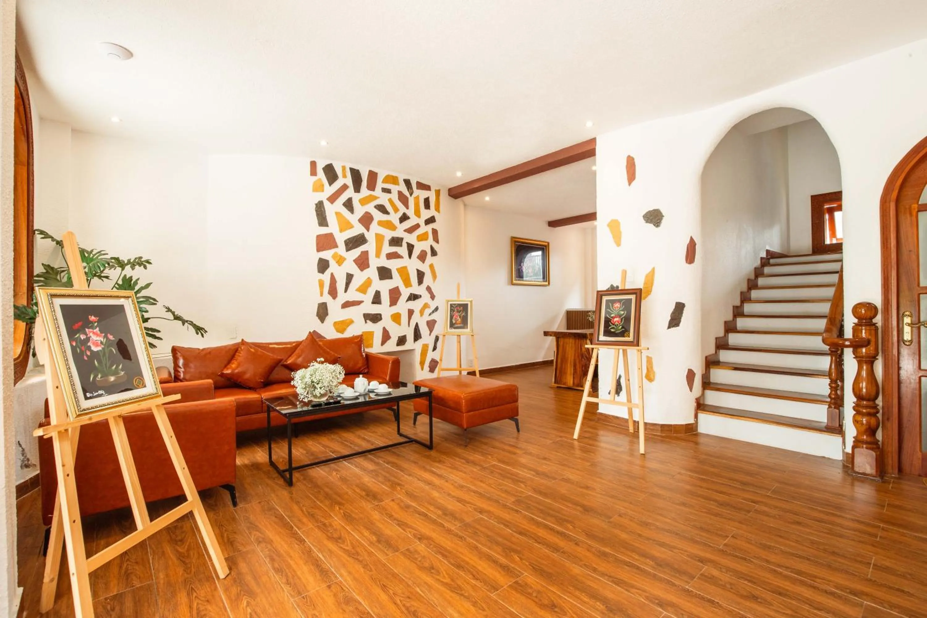 Living room in Rừng Lá Kim Resort