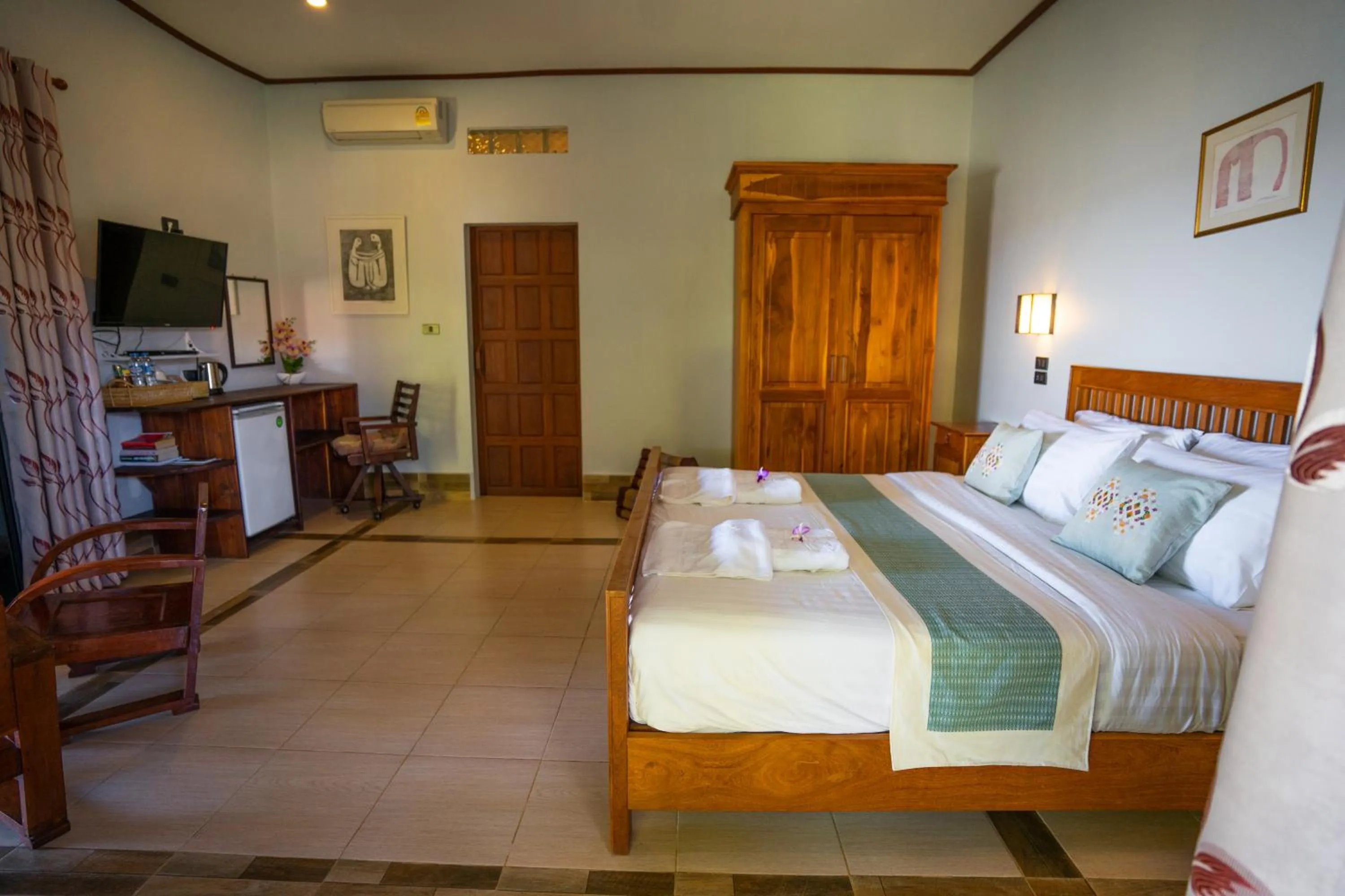 Bedroom, Bed in Nakorn River View