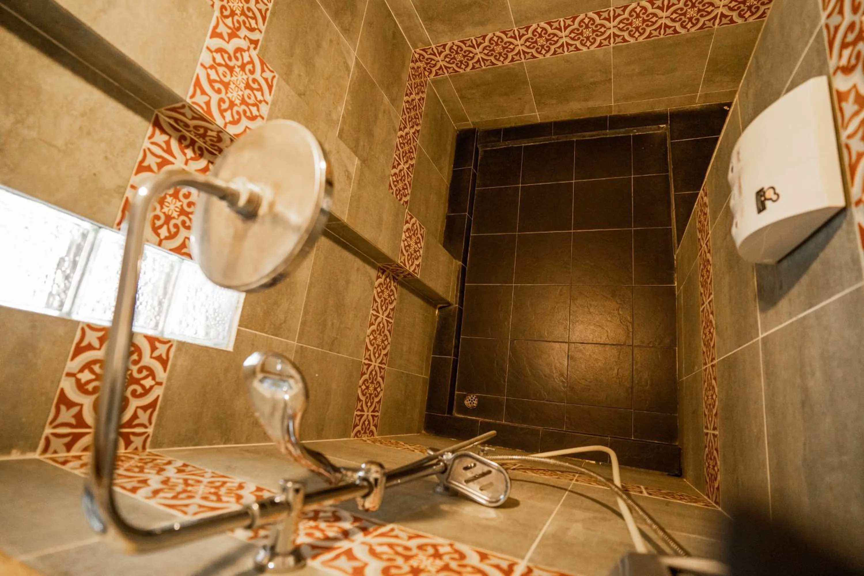 Shower in Nakorn River View