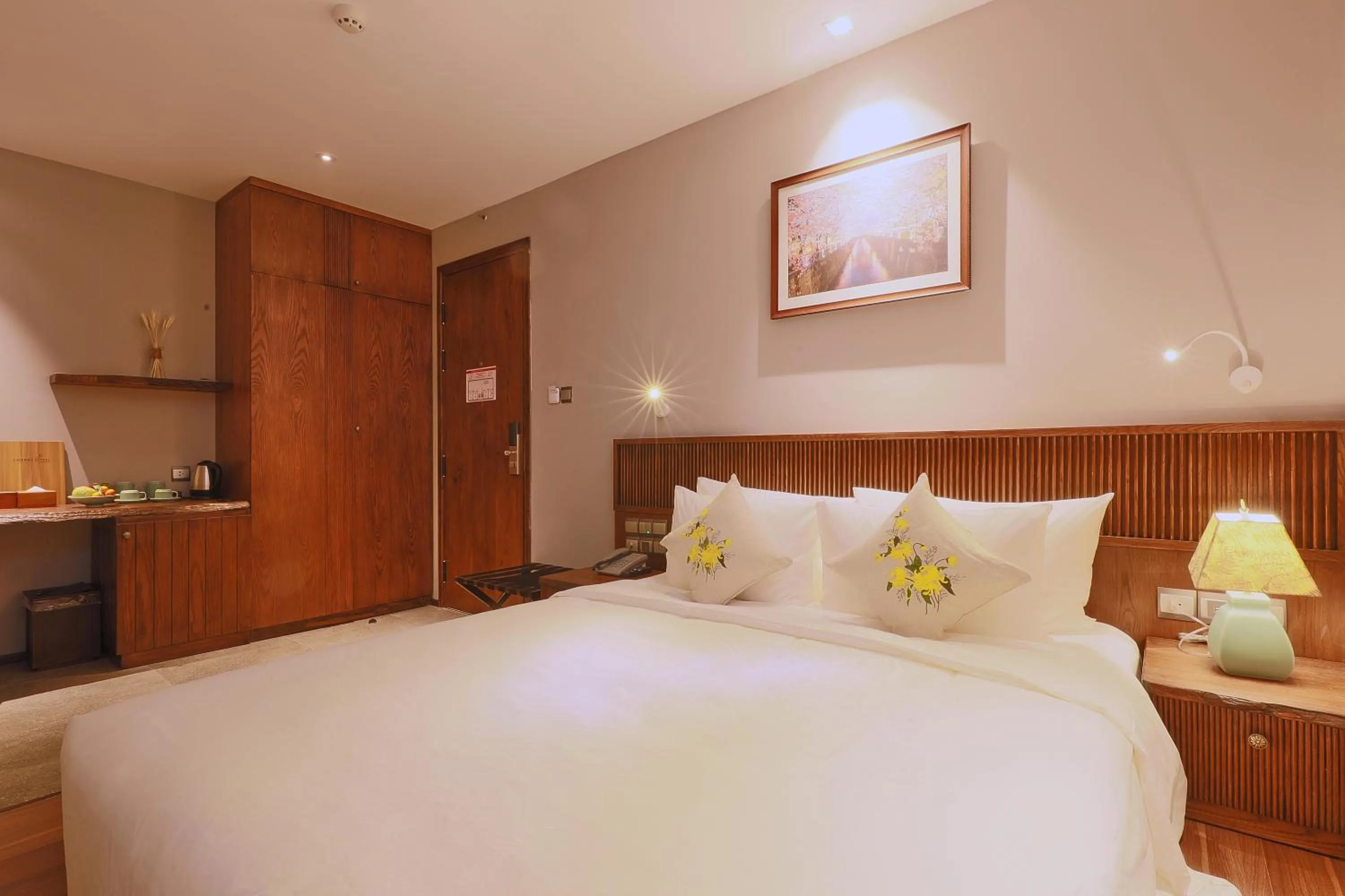 Living room, Bed in CHERRY BOUTIQUE HOTEL