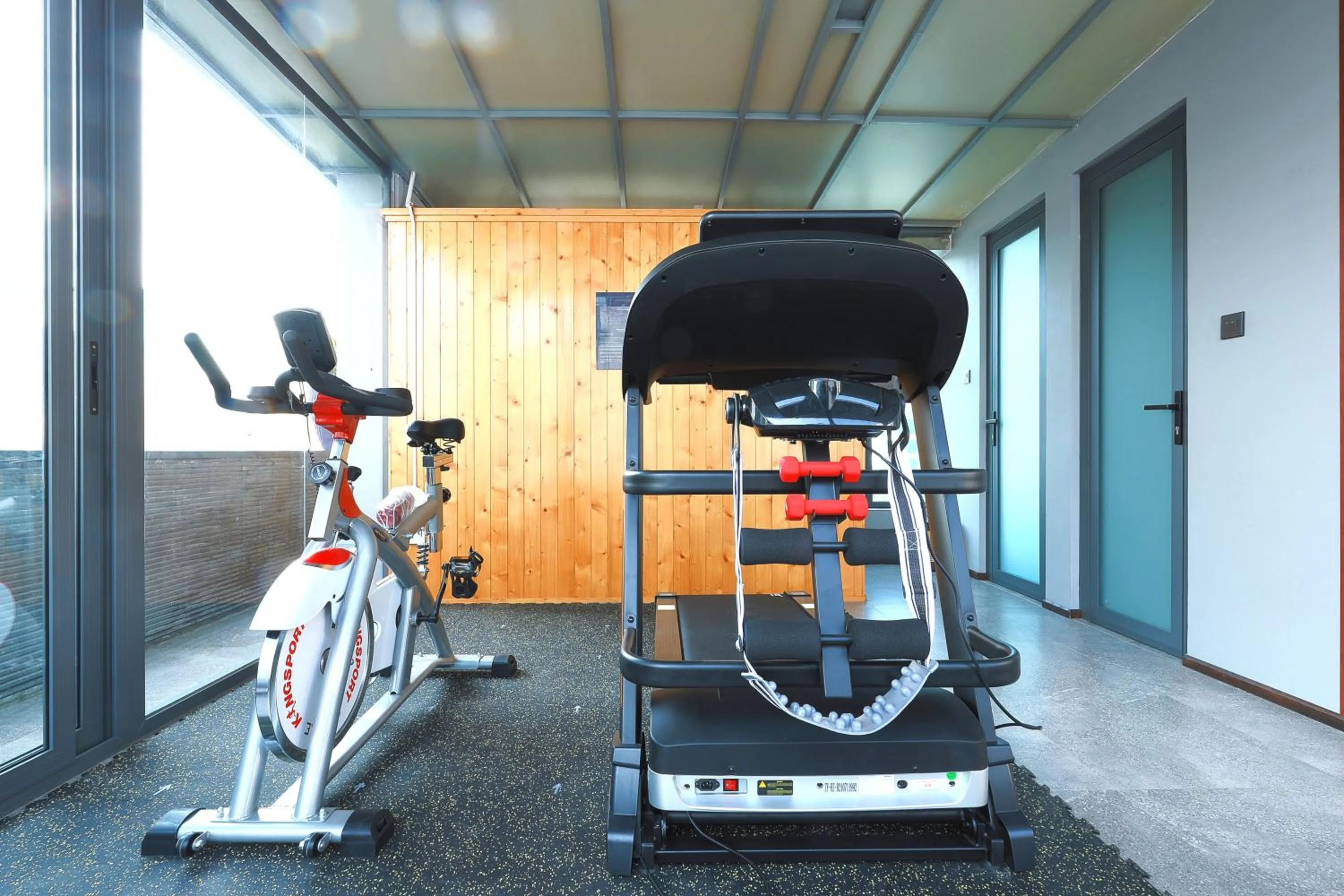 Area and facilities in CHERRY BOUTIQUE HOTEL