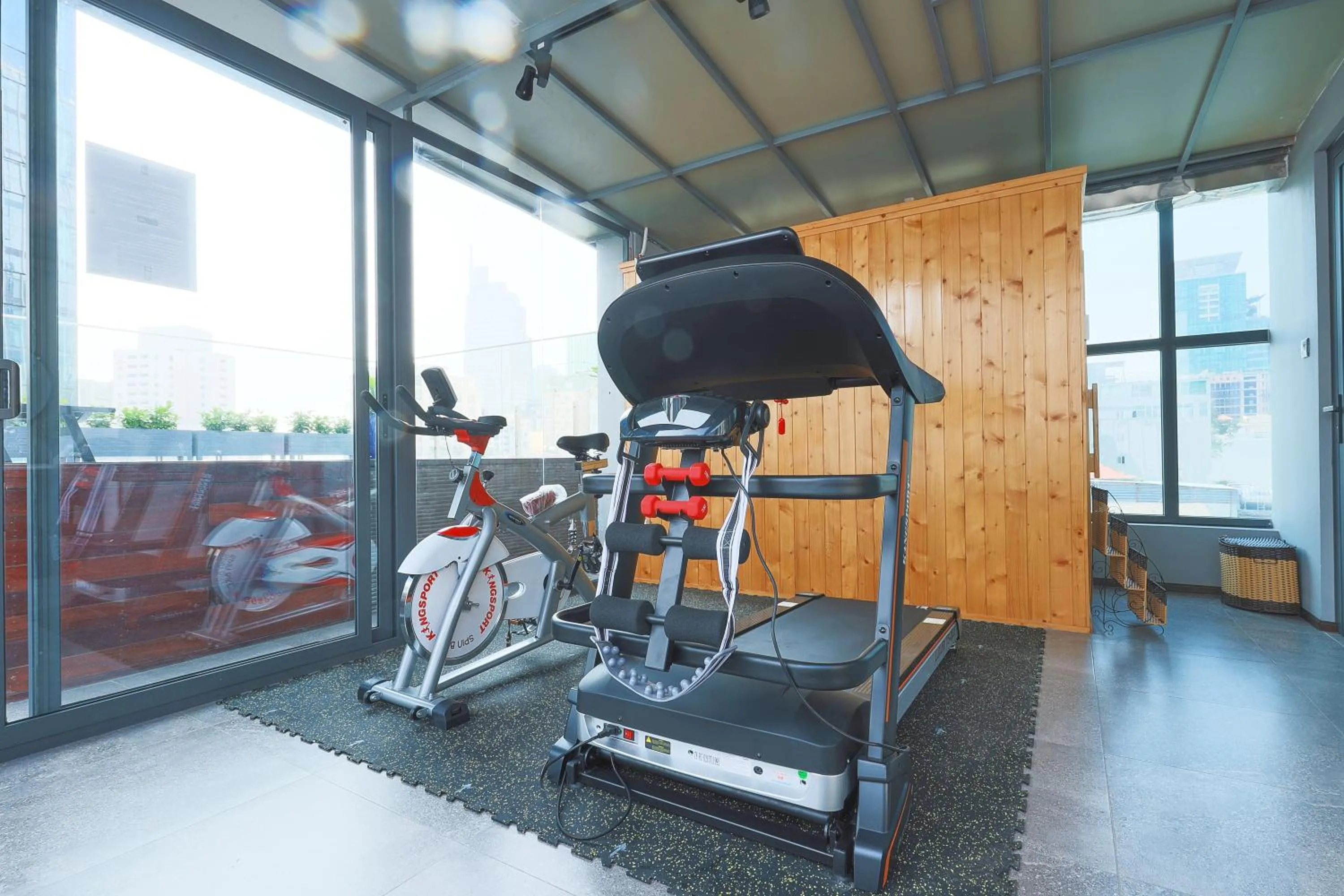 Fitness centre/facilities in CHERRY BOUTIQUE HOTEL