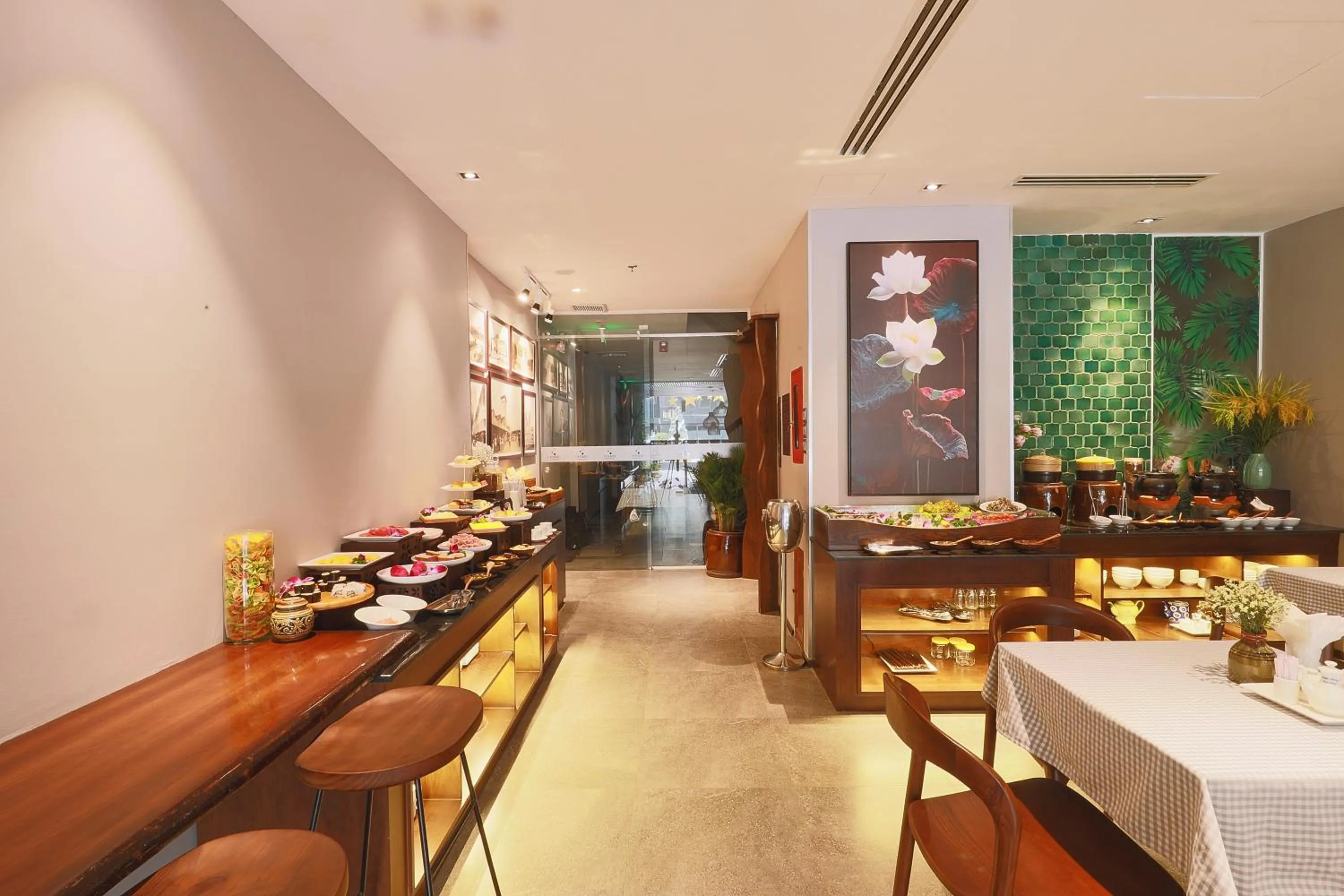 Restaurant/places to eat in CHERRY BOUTIQUE HOTEL