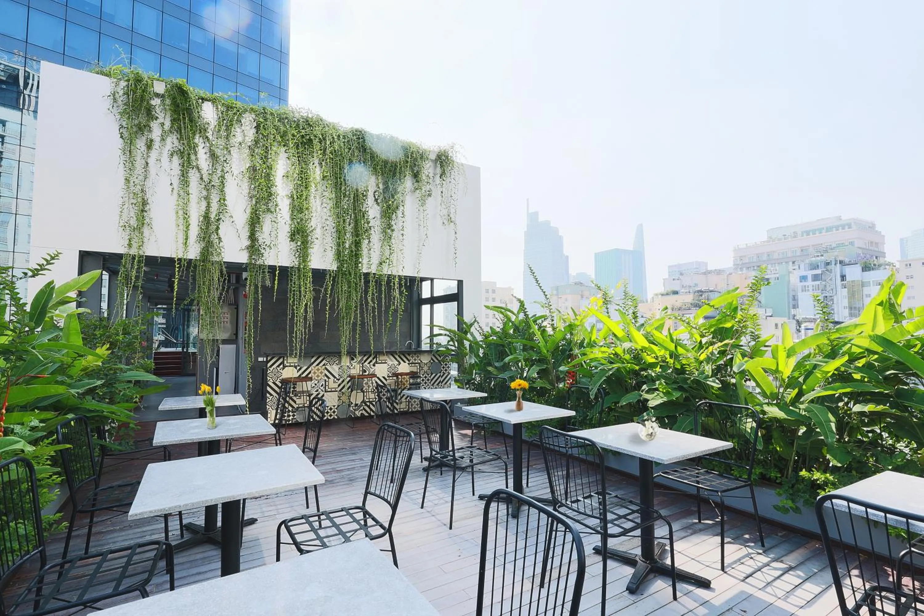 Lounge or bar in CHERRY BOUTIQUE HOTEL