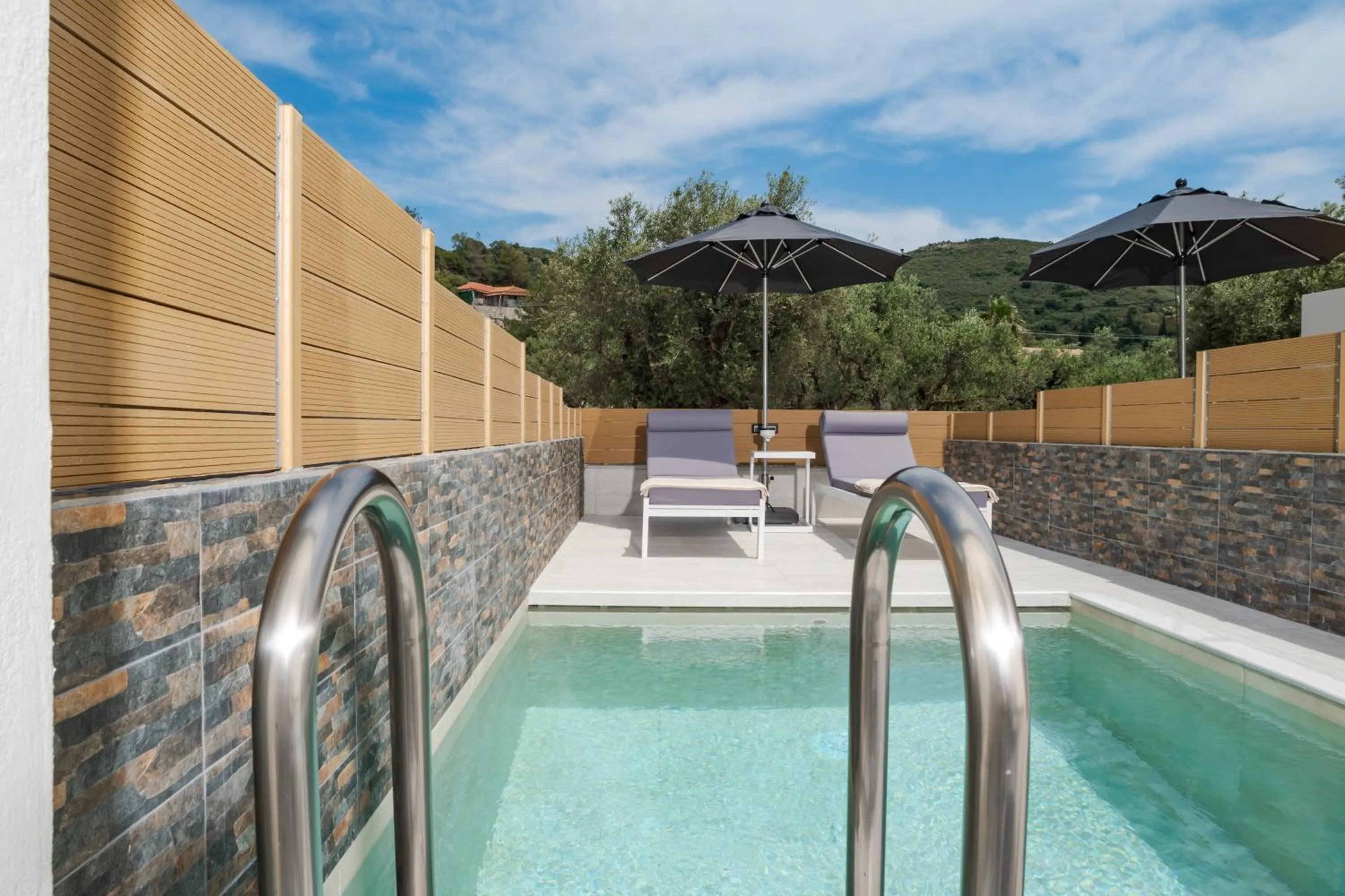 Mountain view in Nikon Boutique Hotel