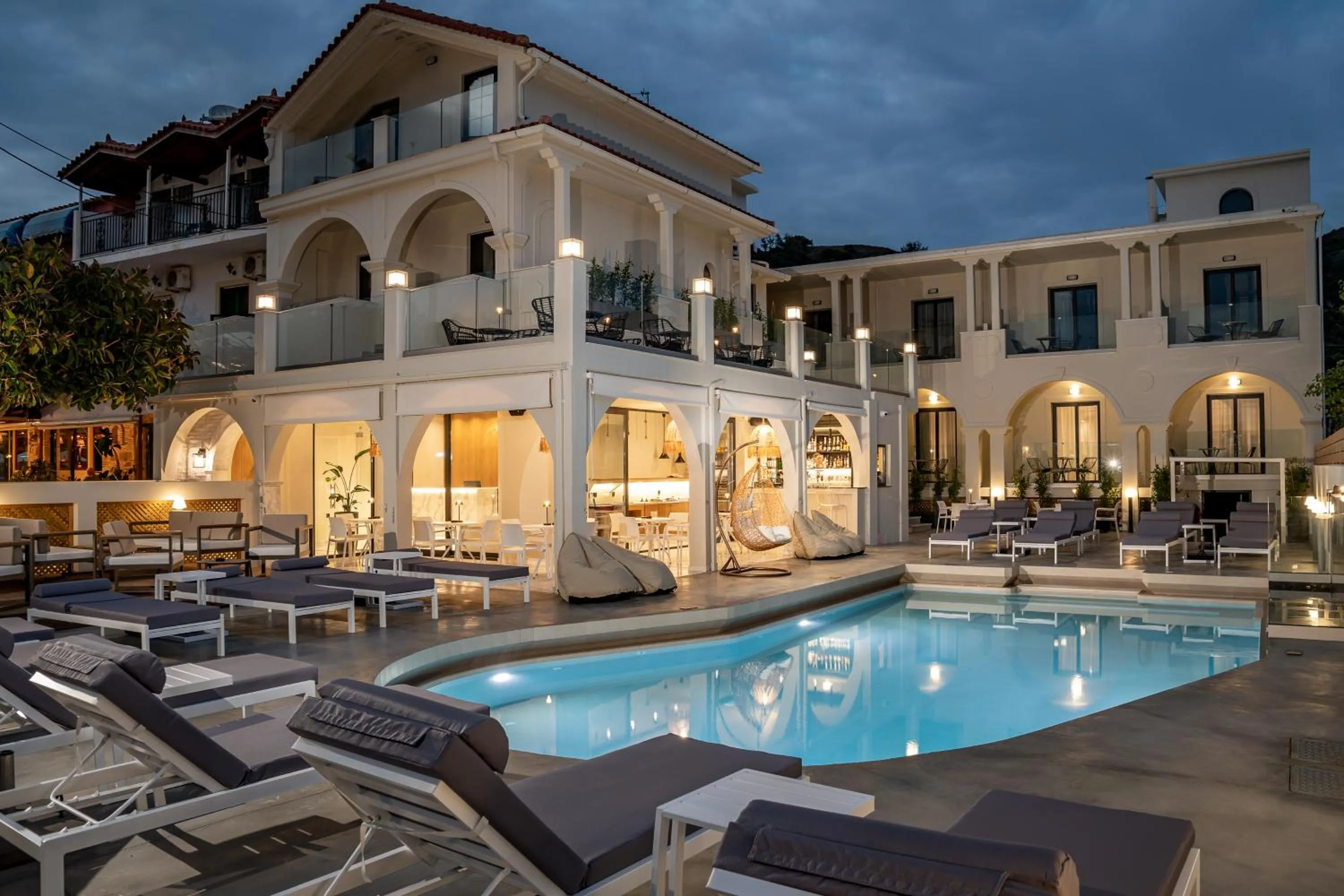 Property building in Nikon Boutique Hotel