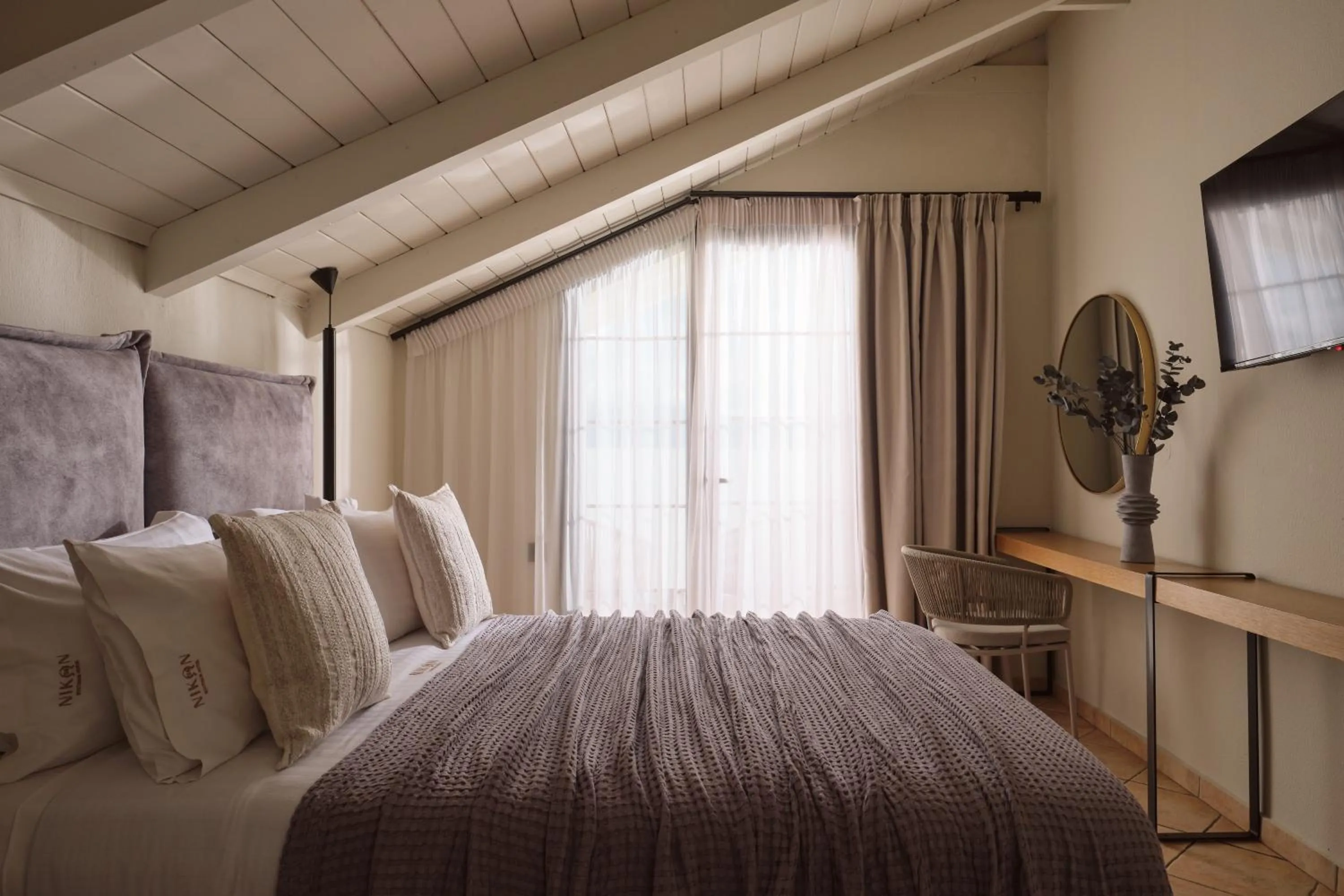 Bedroom, Bed in Nikon Boutique Hotel