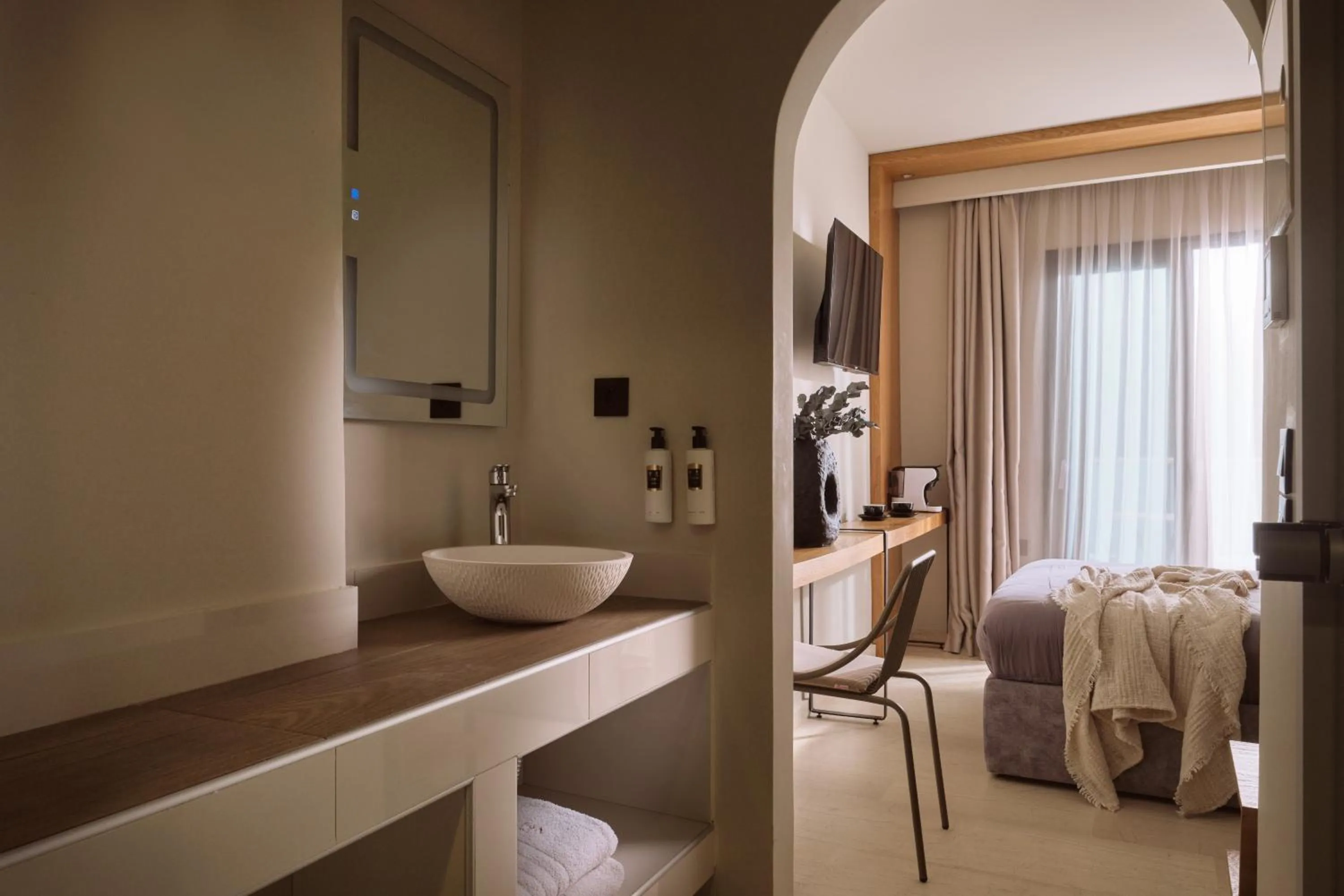 Photo of the whole room, Bed in Nikon Boutique Hotel