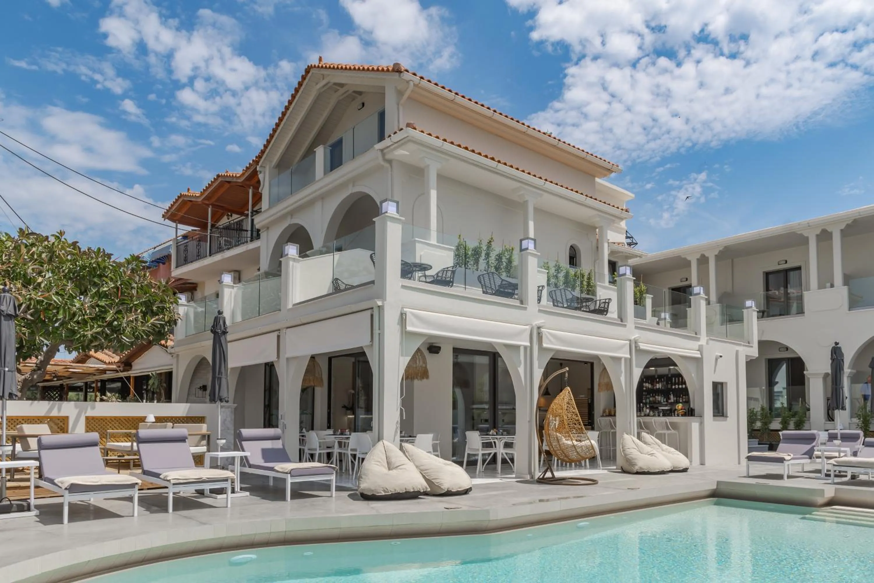 Property building in Nikon Boutique Hotel