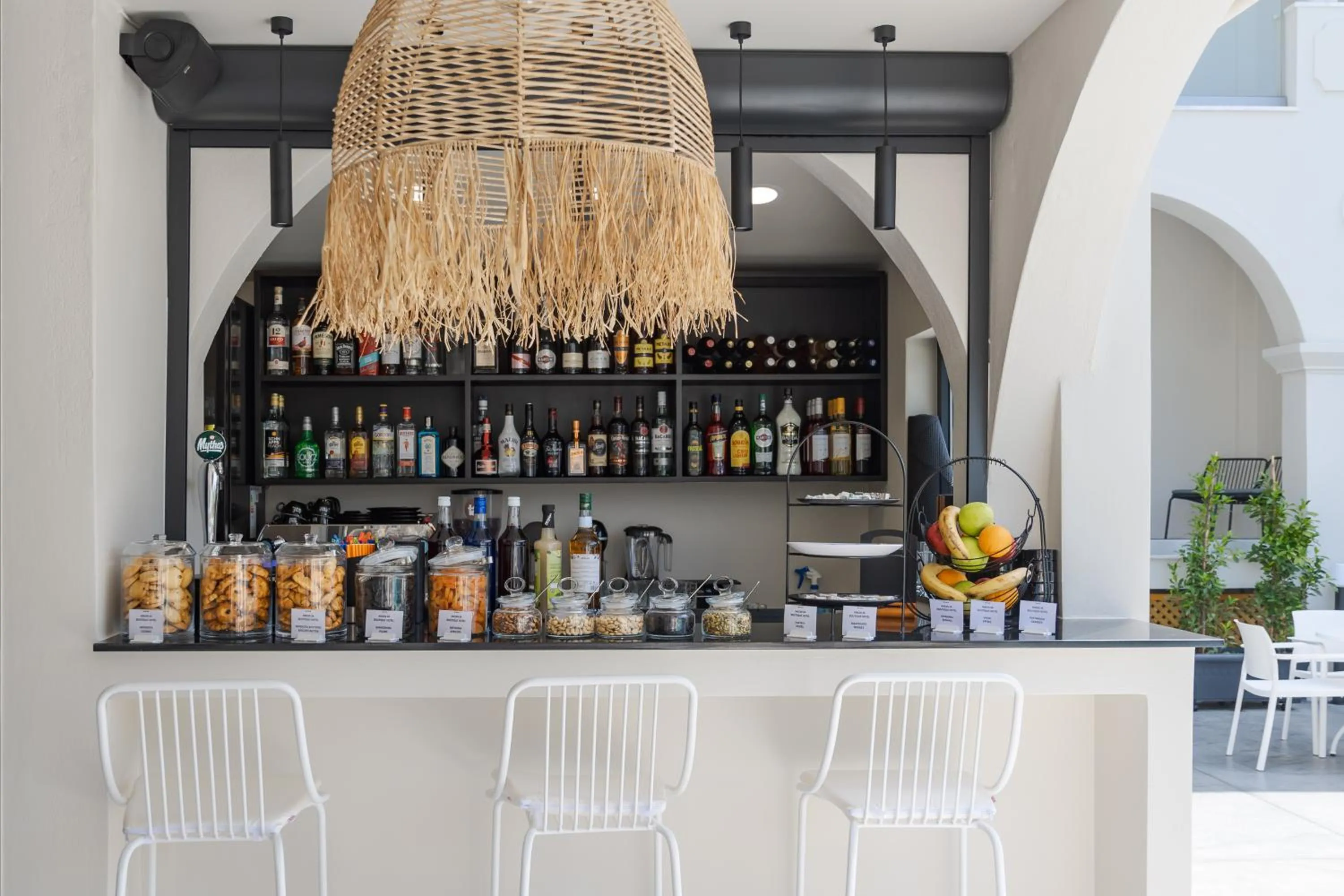 Lounge or bar in Nikon Boutique Hotel