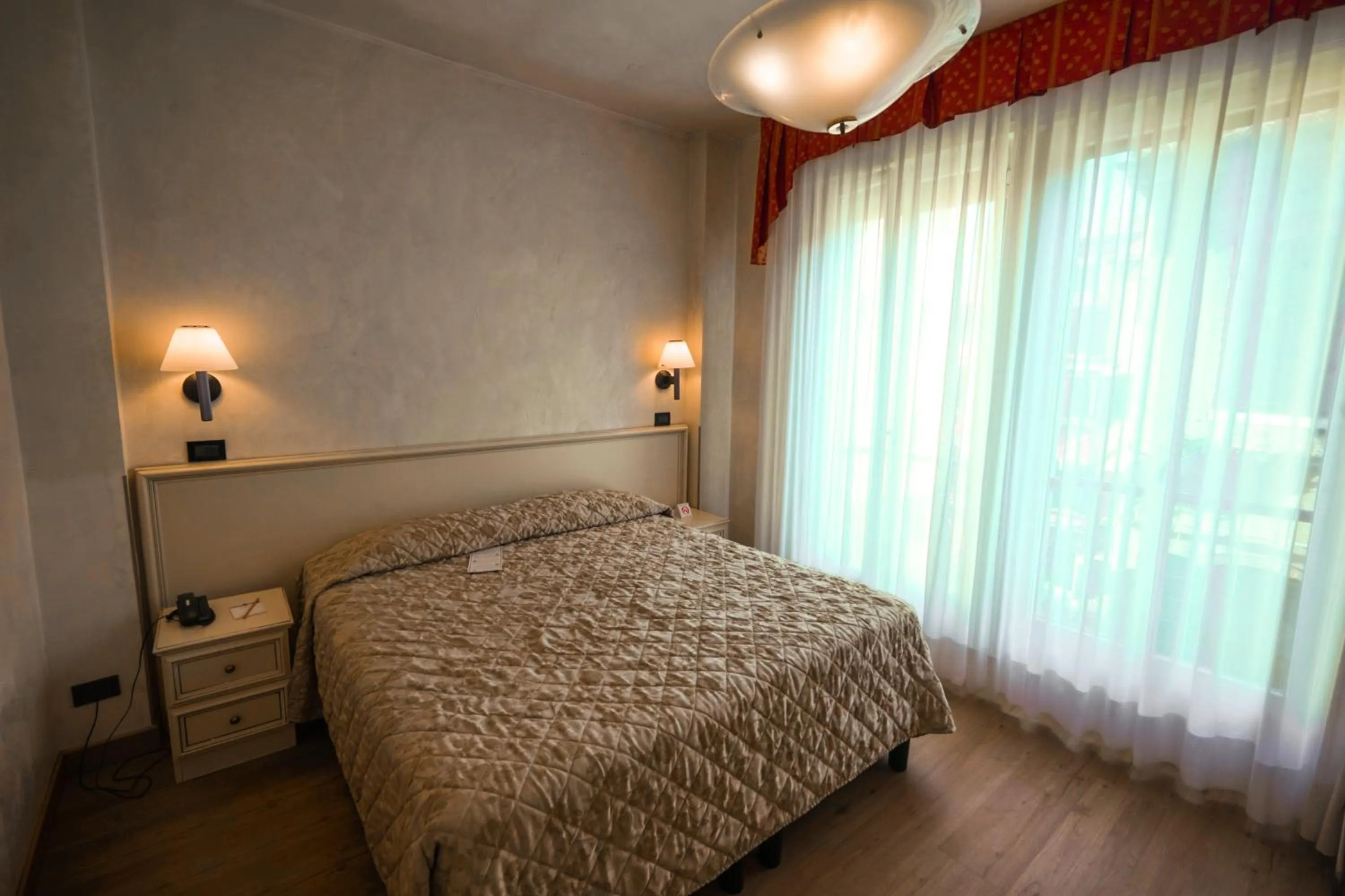 Bedroom, Bed in Hotel Carlton Capri