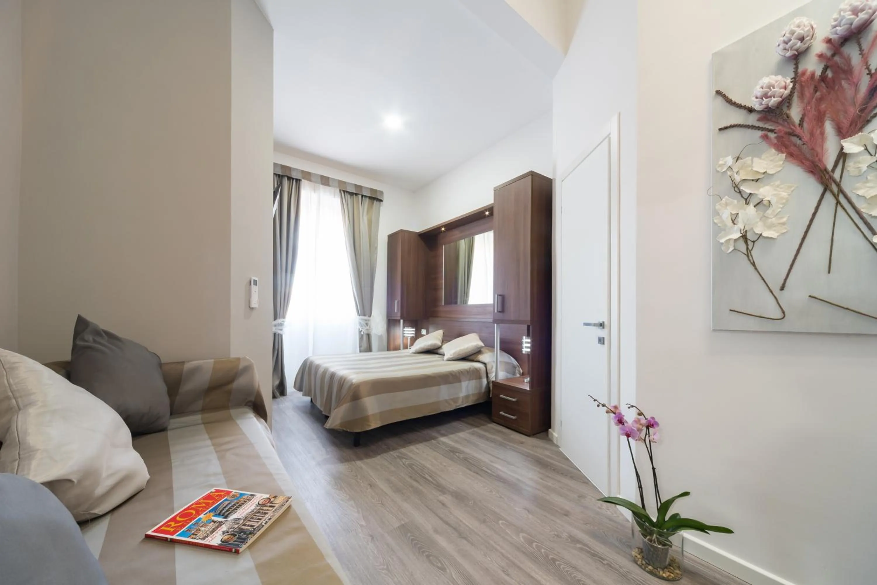 Bedroom, Bed in Sweet Holidays In Rome