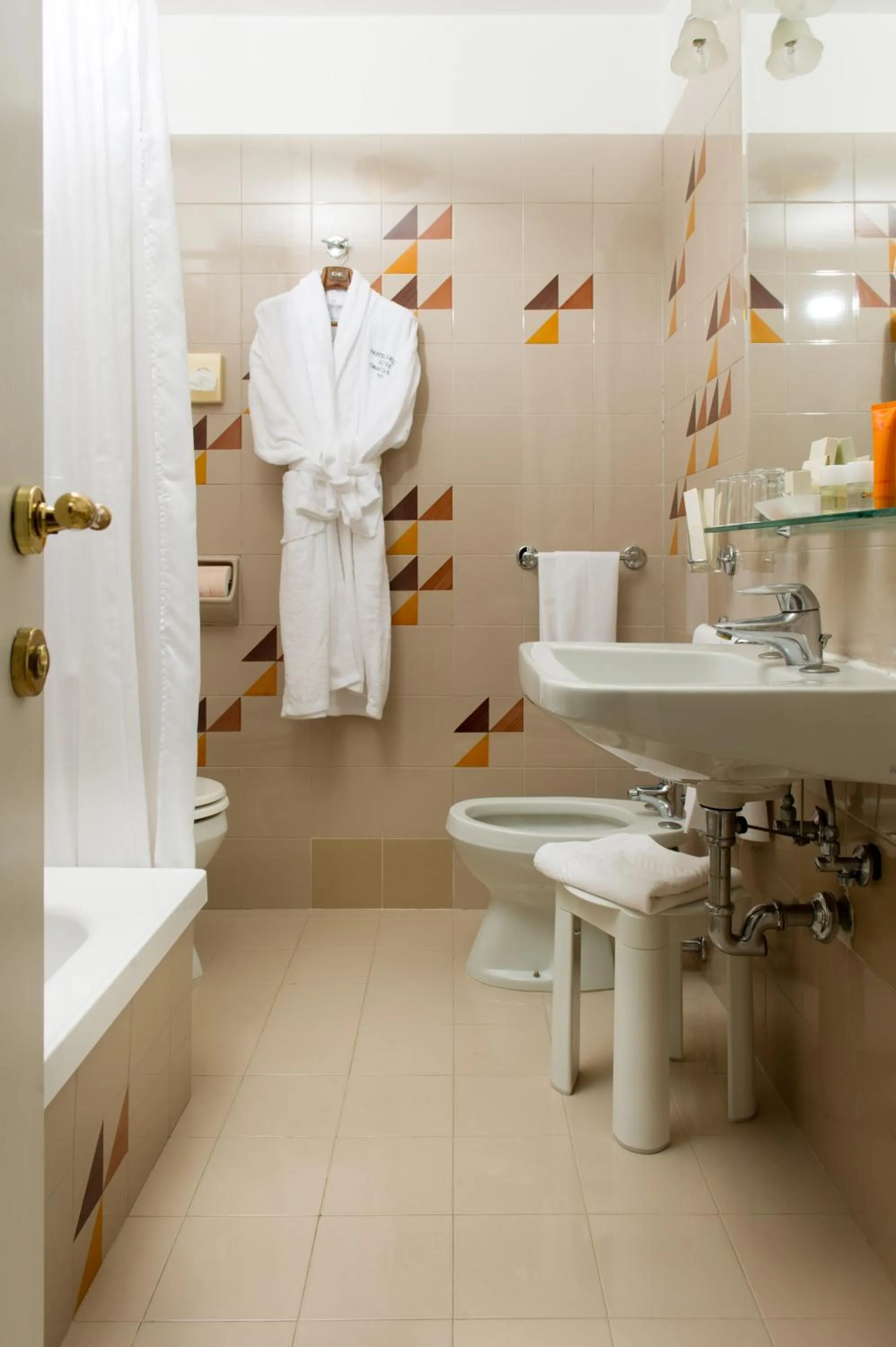 Toilet in Hotel Carlton On The Grand Canal