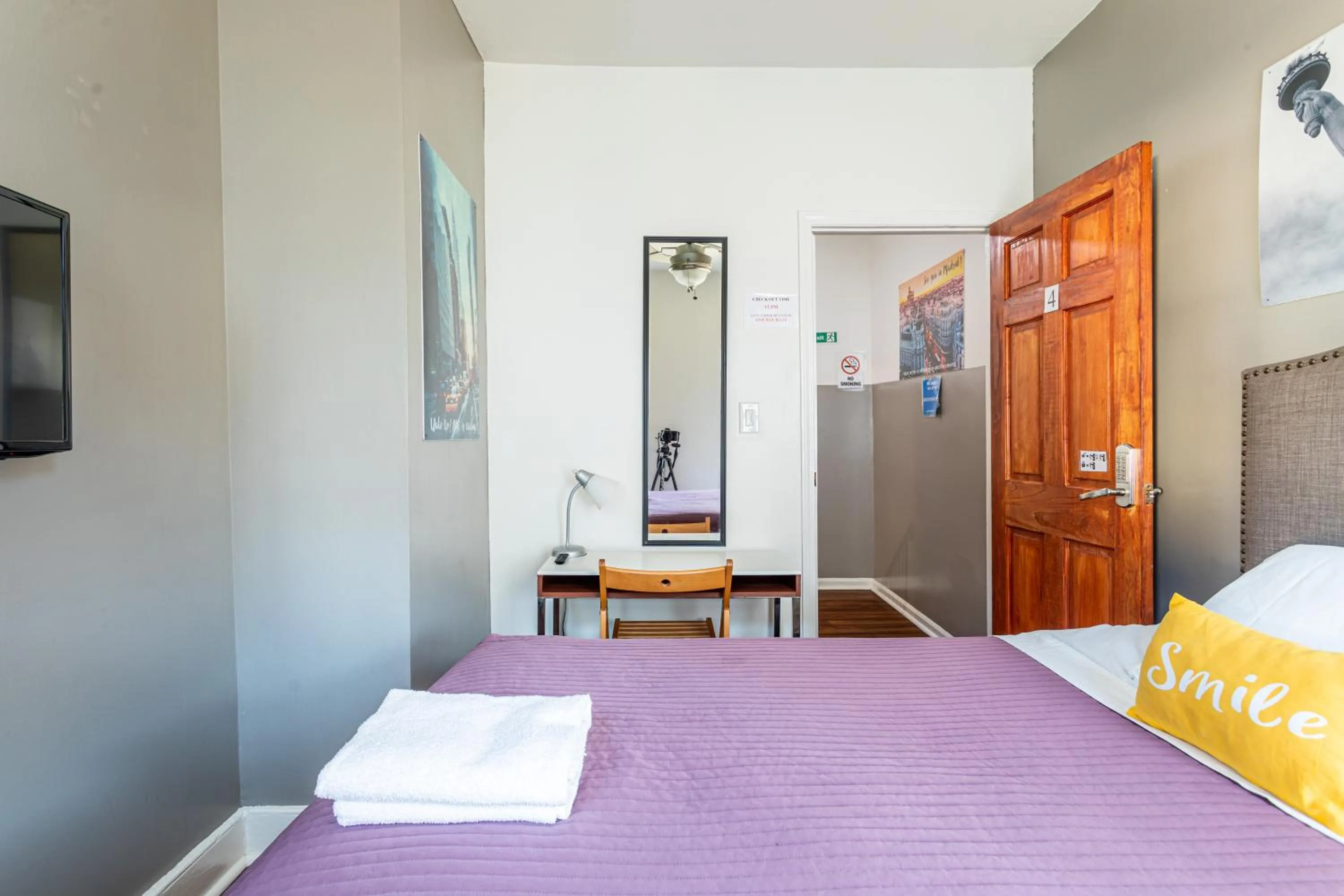 Bedroom, Bed in Best Room To Visit NYC-Subway Access