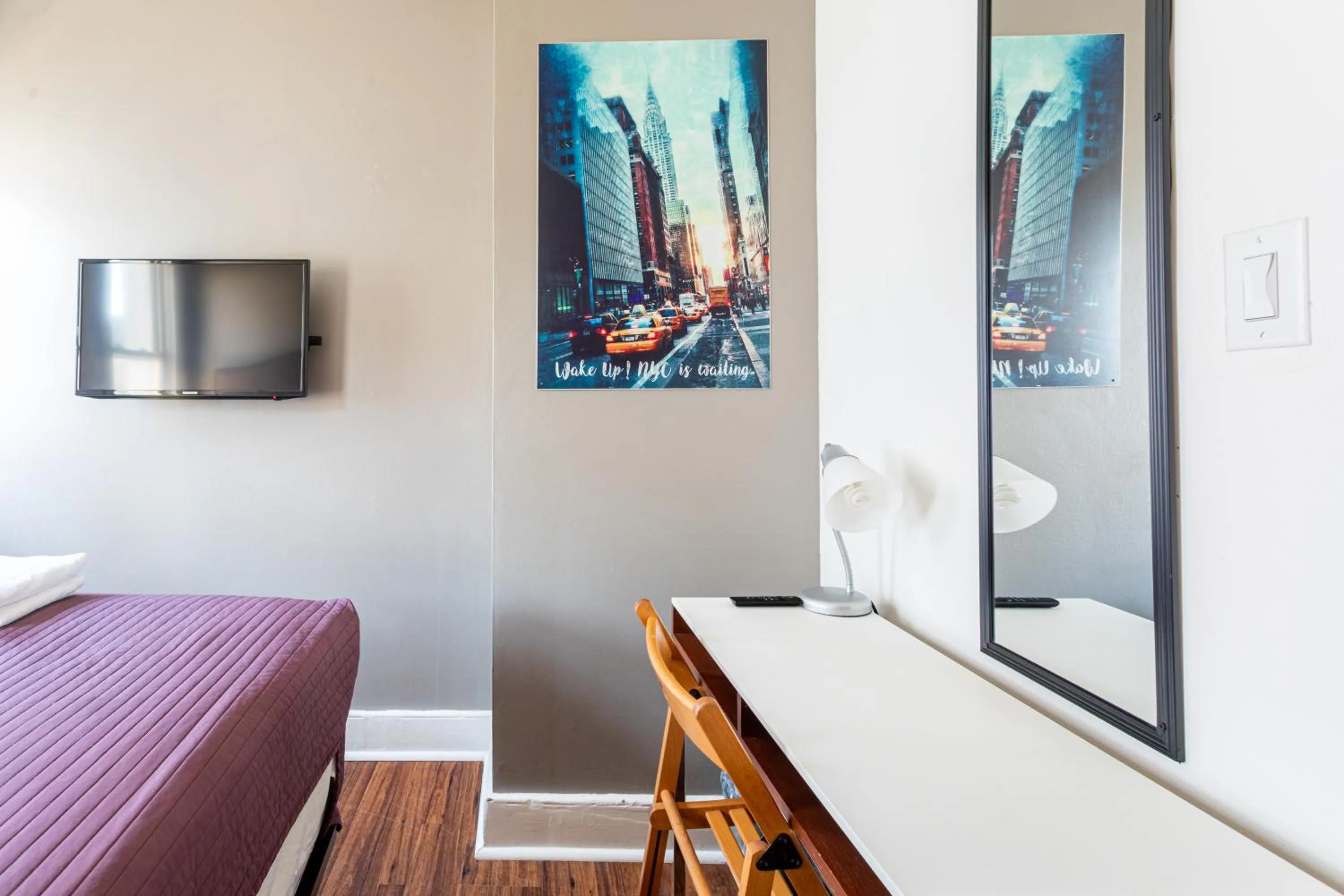 Bedroom, Bed in Best Room To Visit NYC-Subway Access