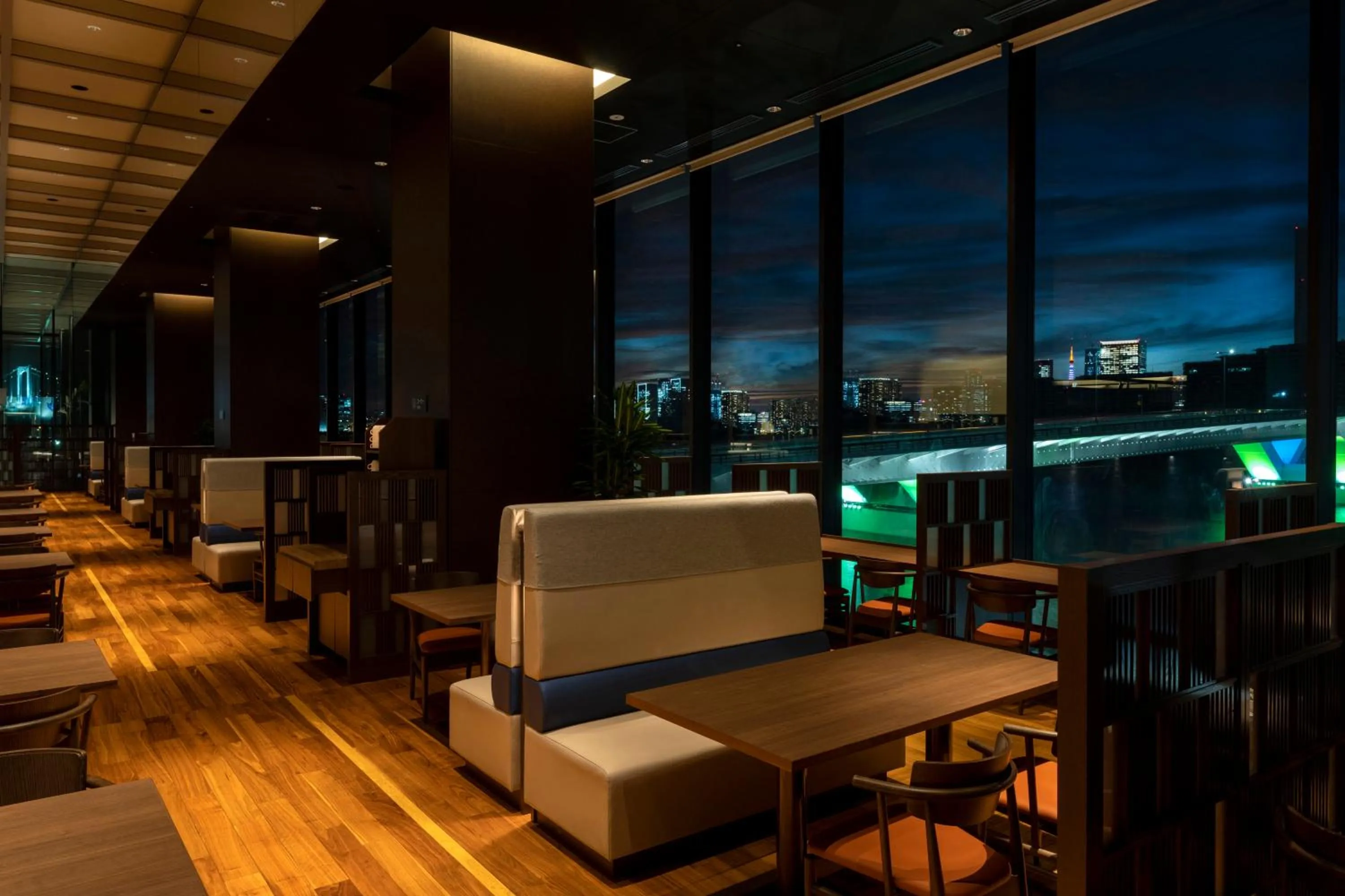 Restaurant/places to eat in La Vista Tokyo Bay