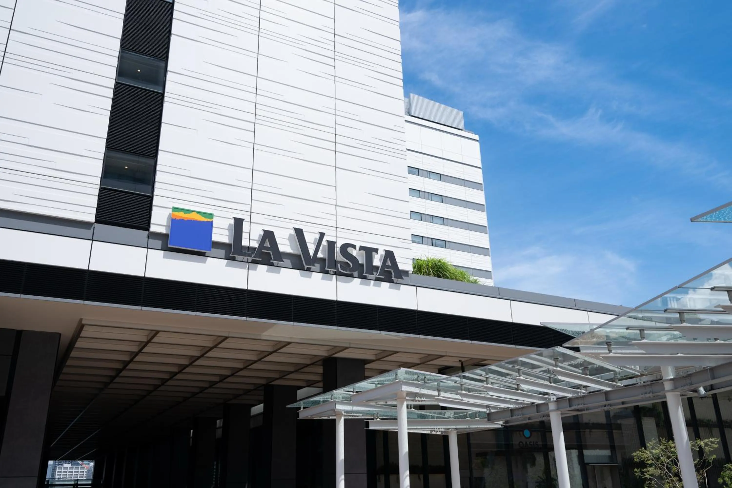 Property building in La Vista Tokyo Bay