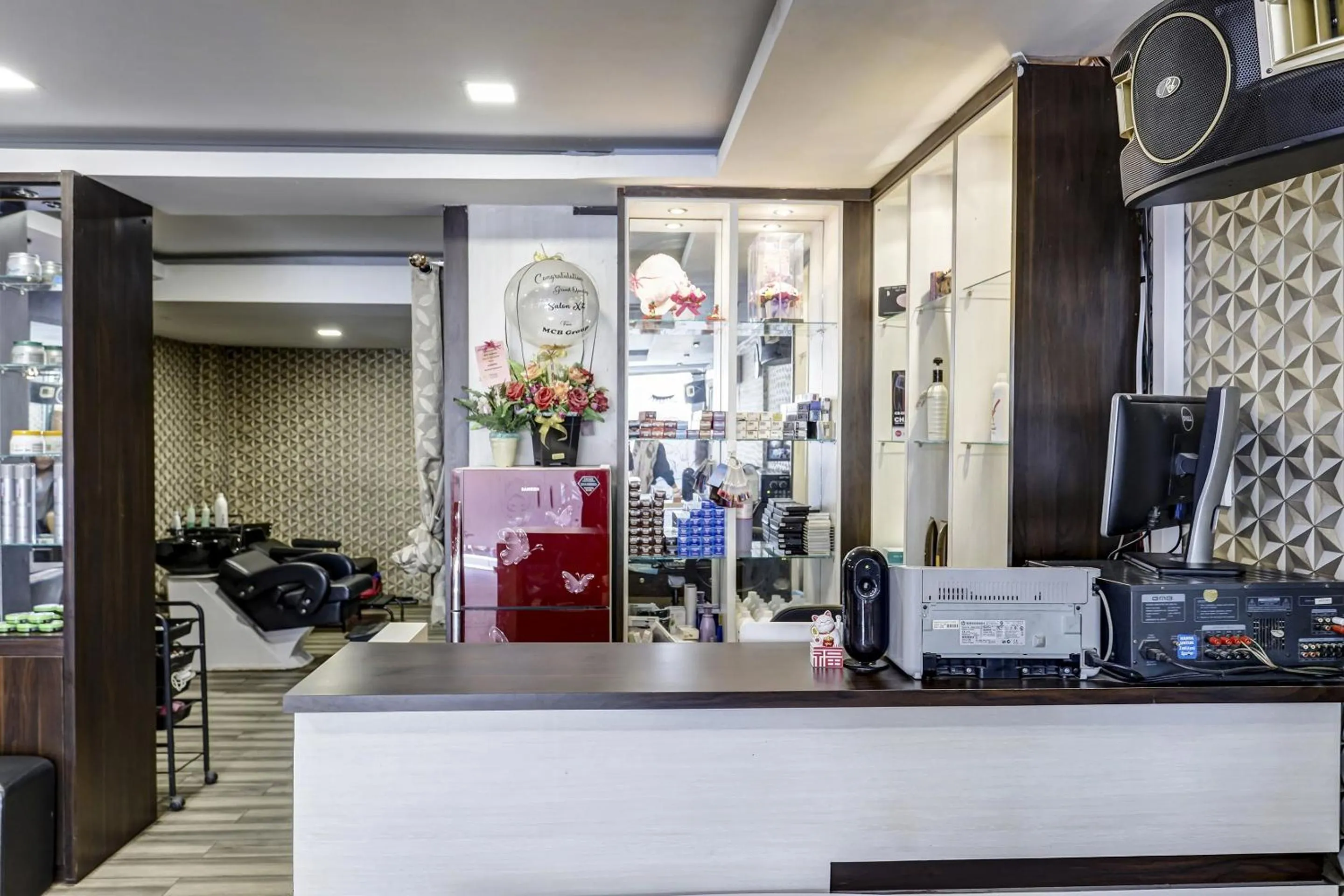 Lobby or reception in Hotel O X2 Homestay