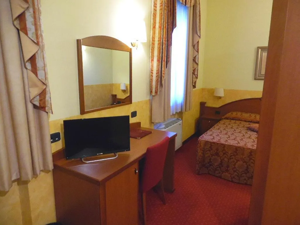 Bed in Hotel Majestic