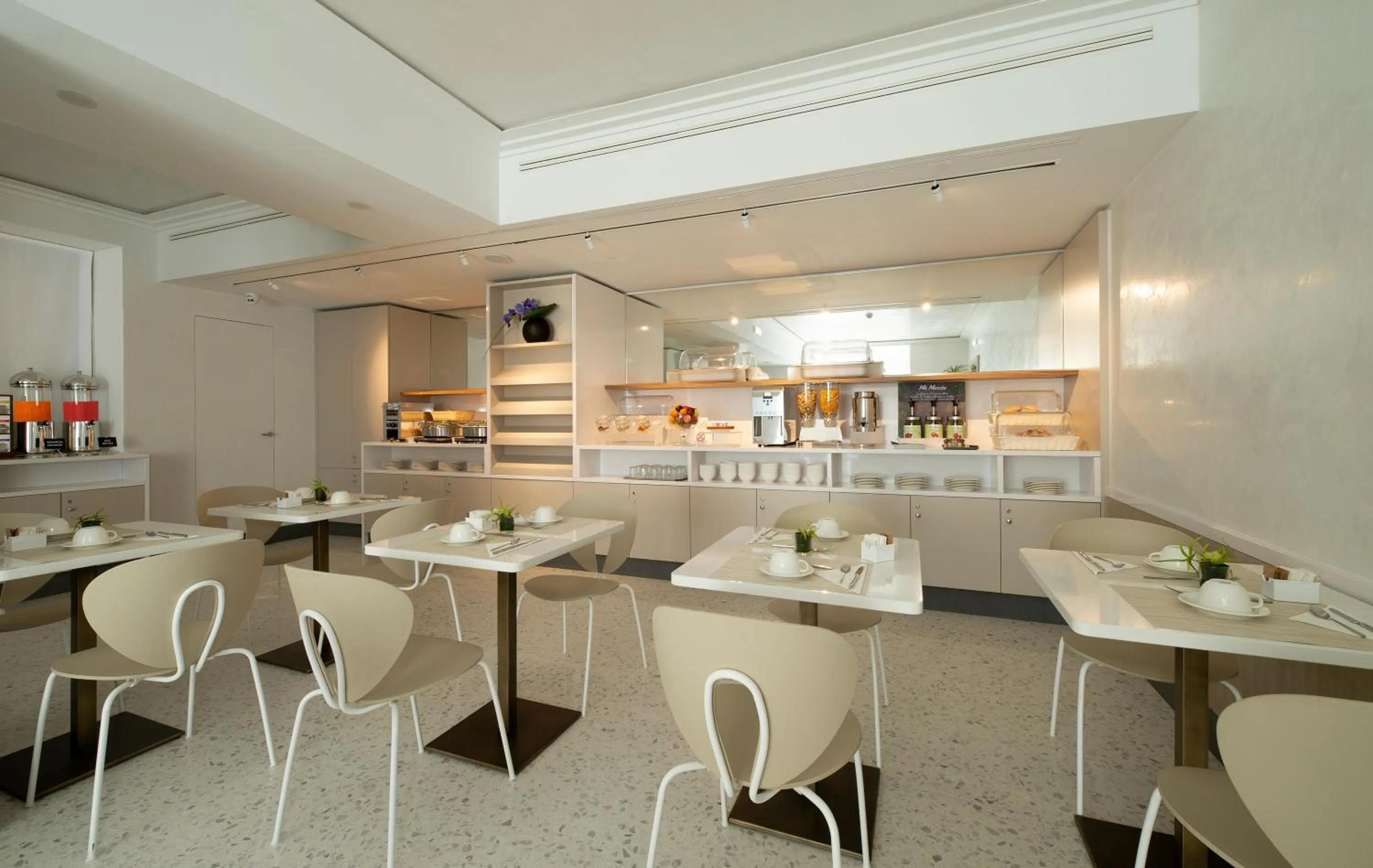 Restaurant/places to eat in Hotel Fenice