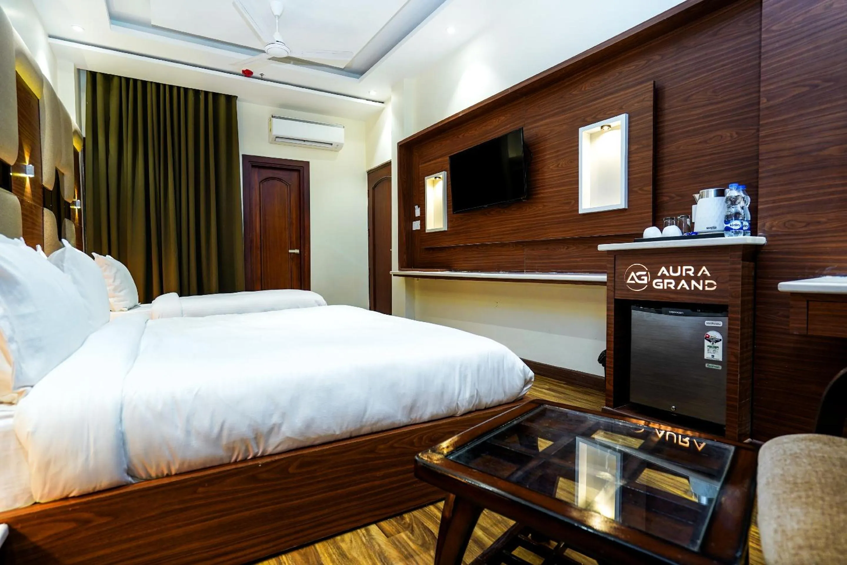 Photo of the whole room, Bed in Hotel Aura Grand By Levelup Hotels