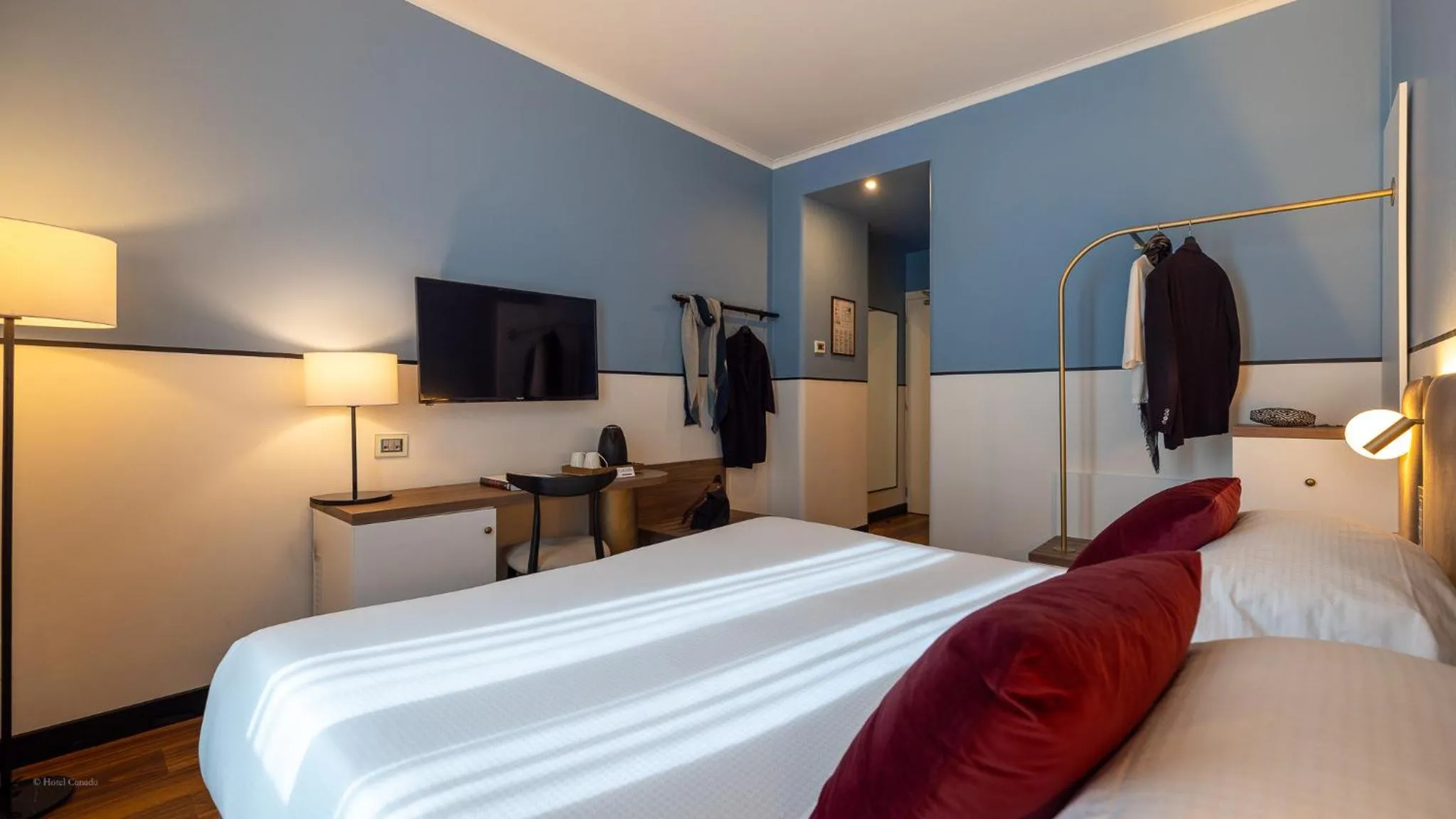 Bedroom, Bed in Hotel Canada