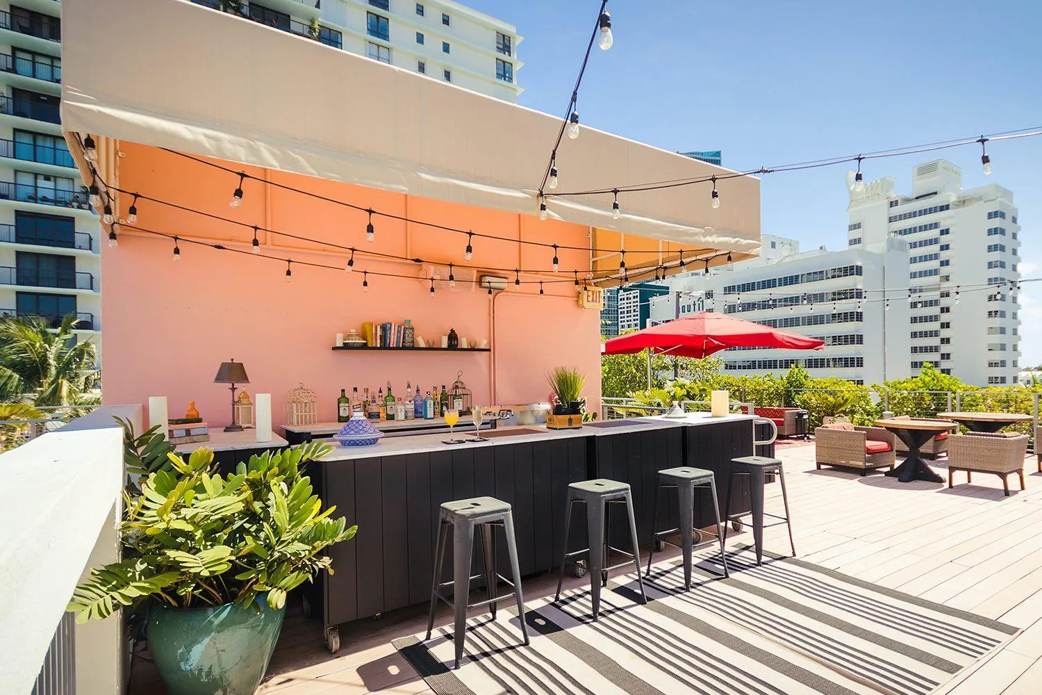 Balcony/Terrace in Uma House by Yurbban South Beach