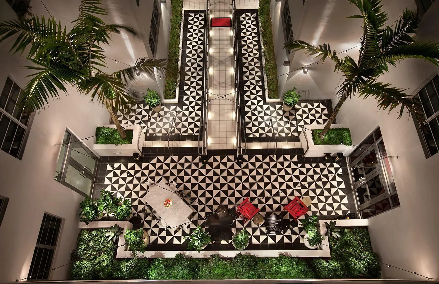 Inner courtyard view in Uma House by Yurbban South Beach