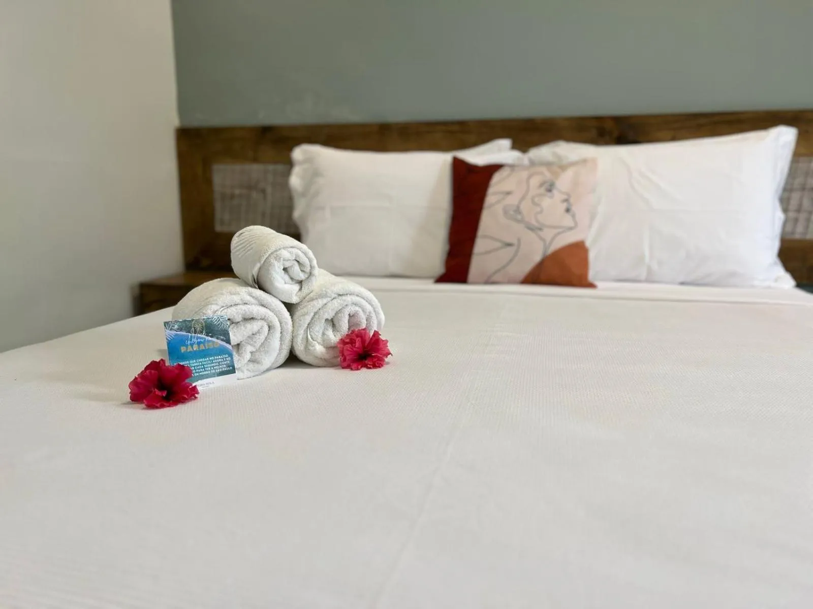 Queen Room with Pool View in Terra Bella Pousada