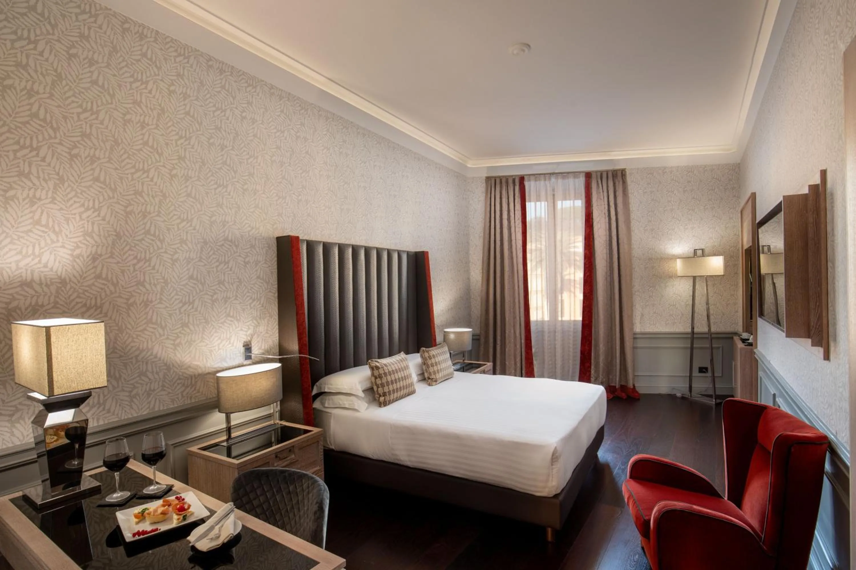 Bed in The Inn at the Spanish Steps Luxury Collection - The Inn at the Spanish Steps