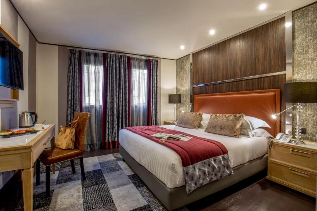 Bed in The Inn at the Spanish Steps Luxury Collection - The Inn at the Spanish Steps