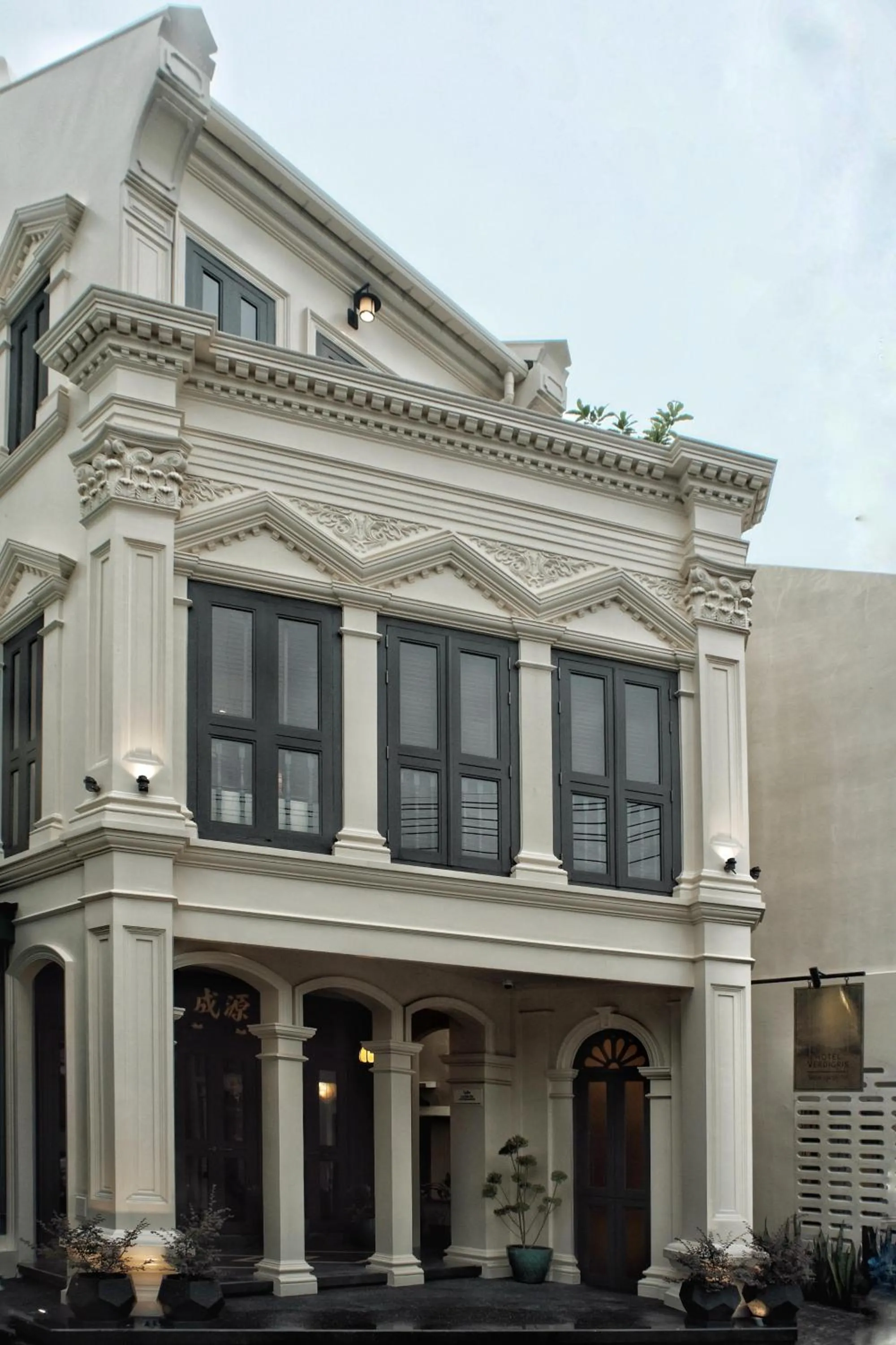 Property building in Hotel Verdigris