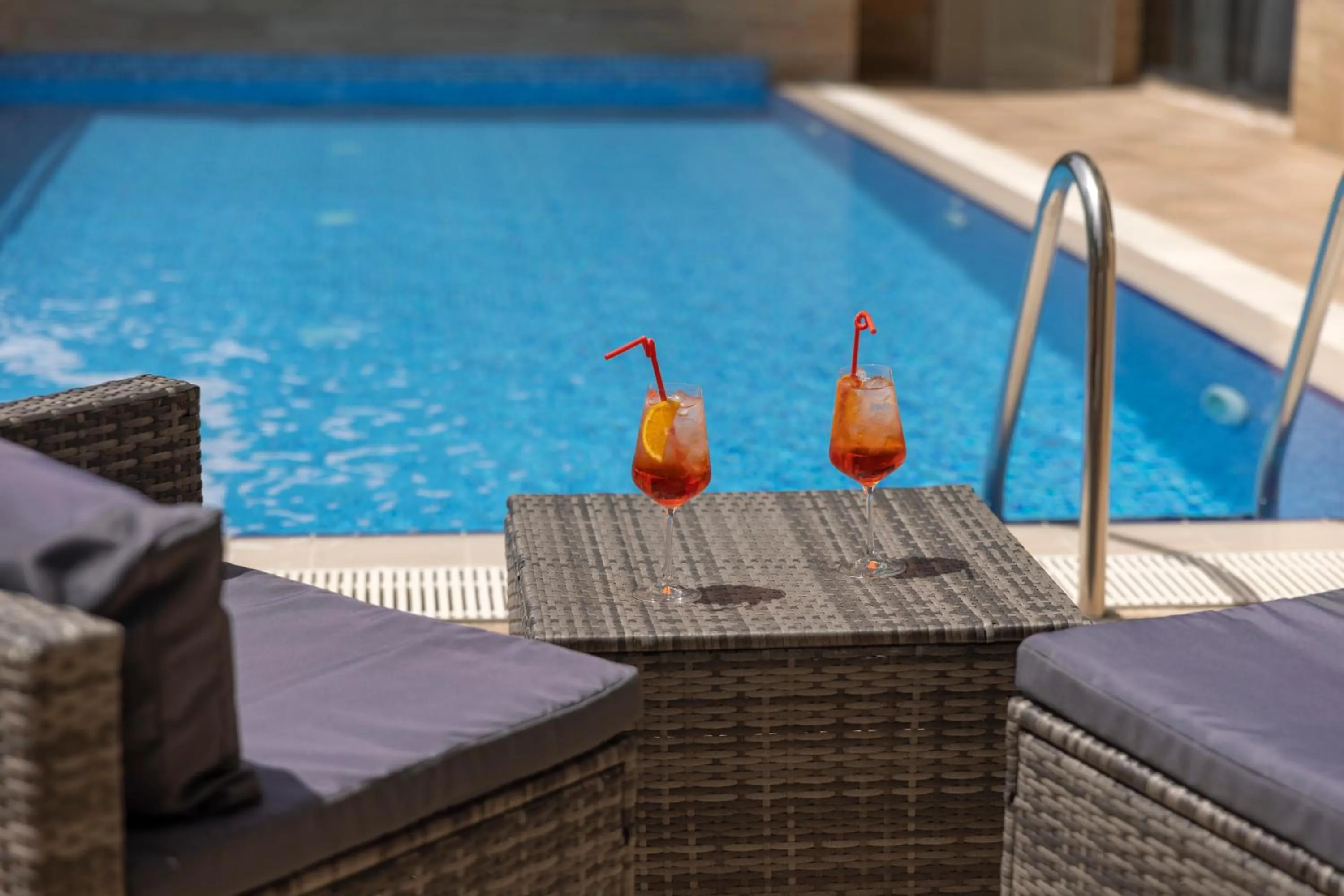 Swimming pool in Hotel Residence Plaza