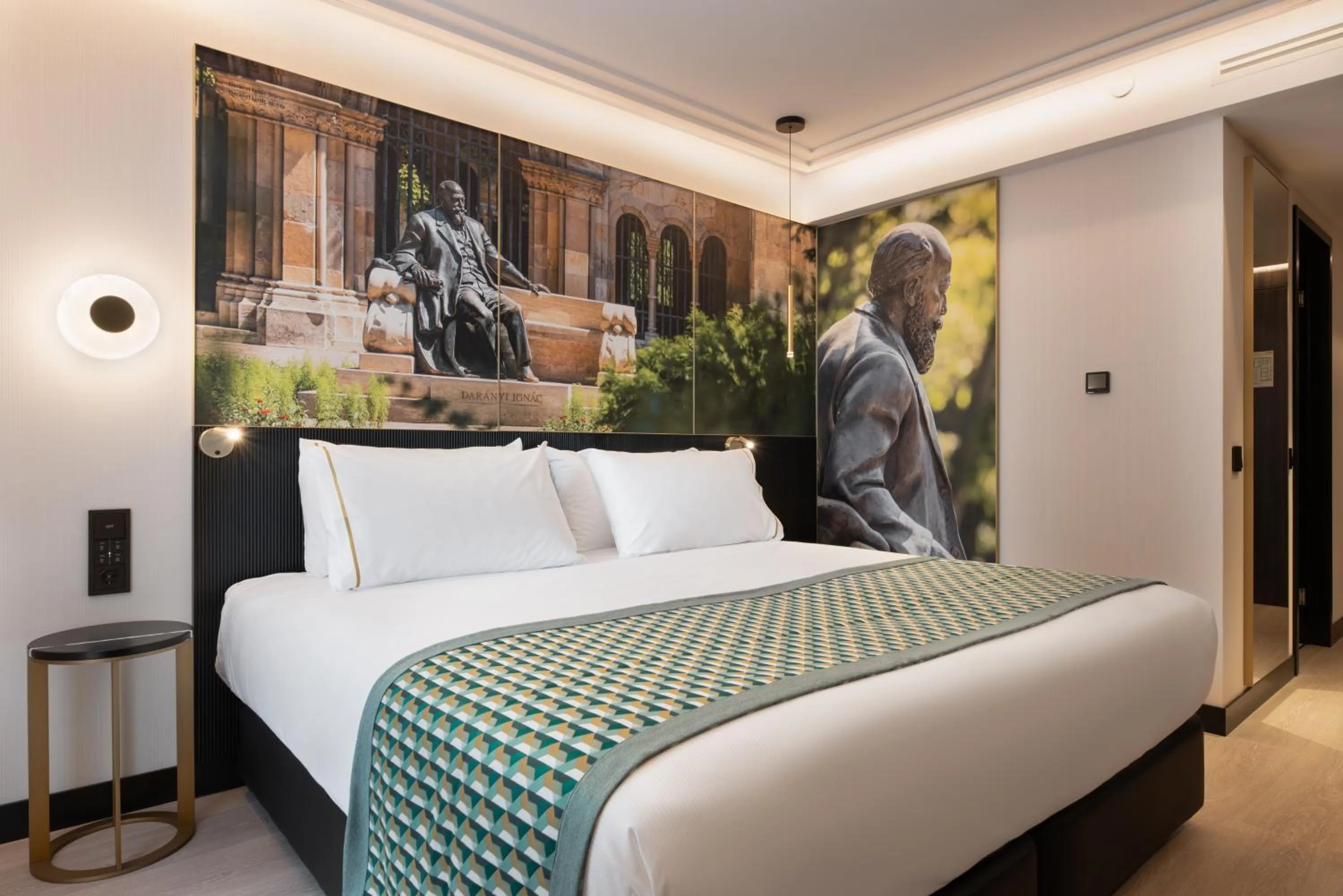 Bed in Eurostars Ambassador