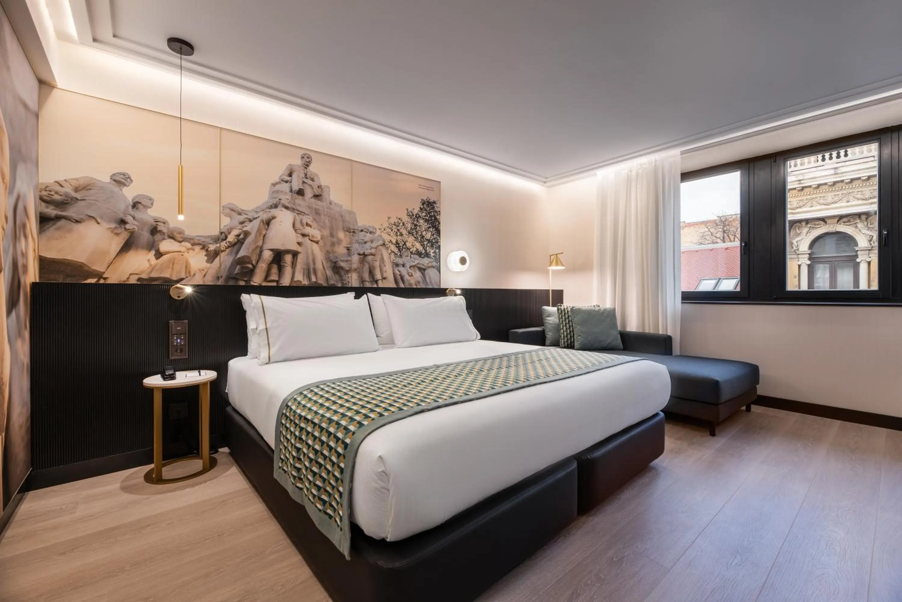 Bed in Eurostars Ambassador