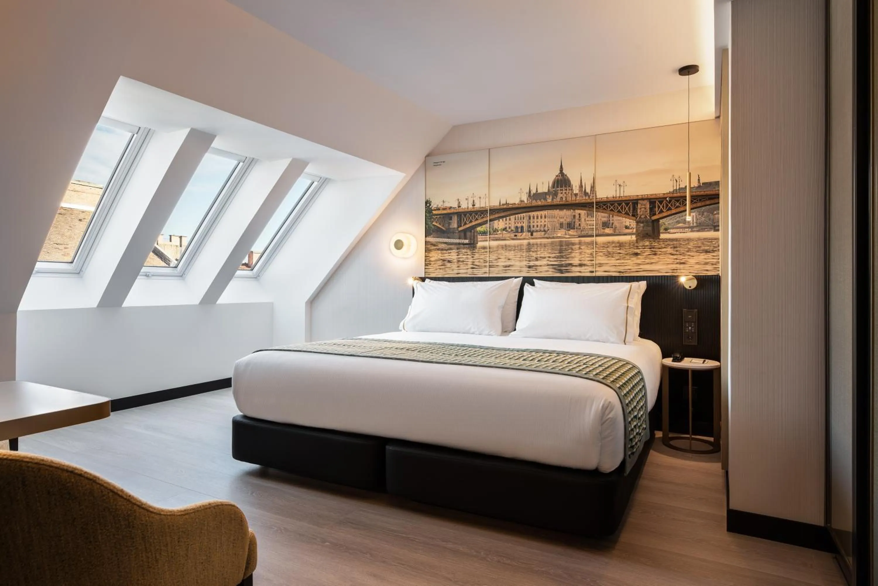 Bed in Eurostars Ambassador