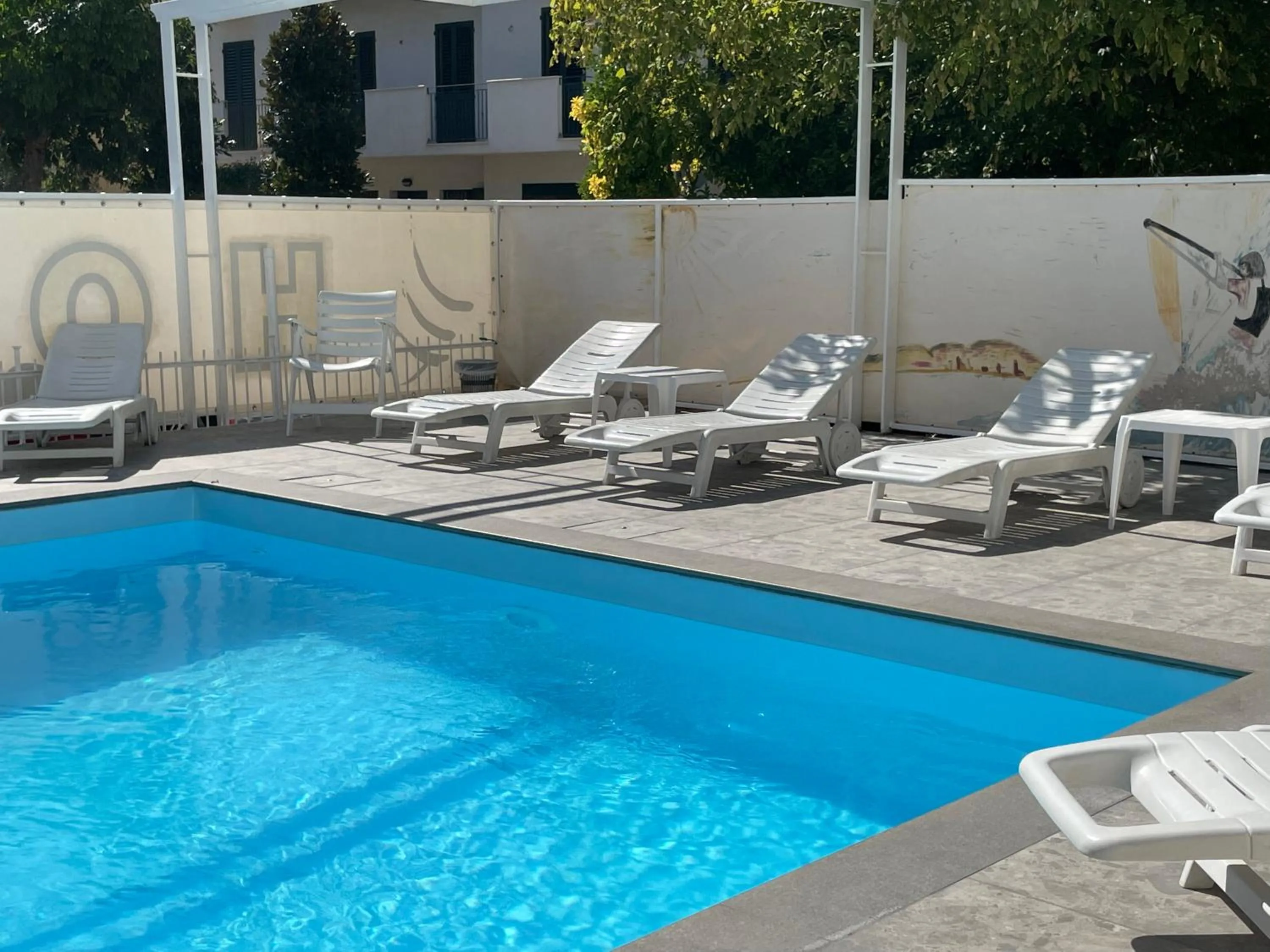 Swimming pool in Hotel Apis