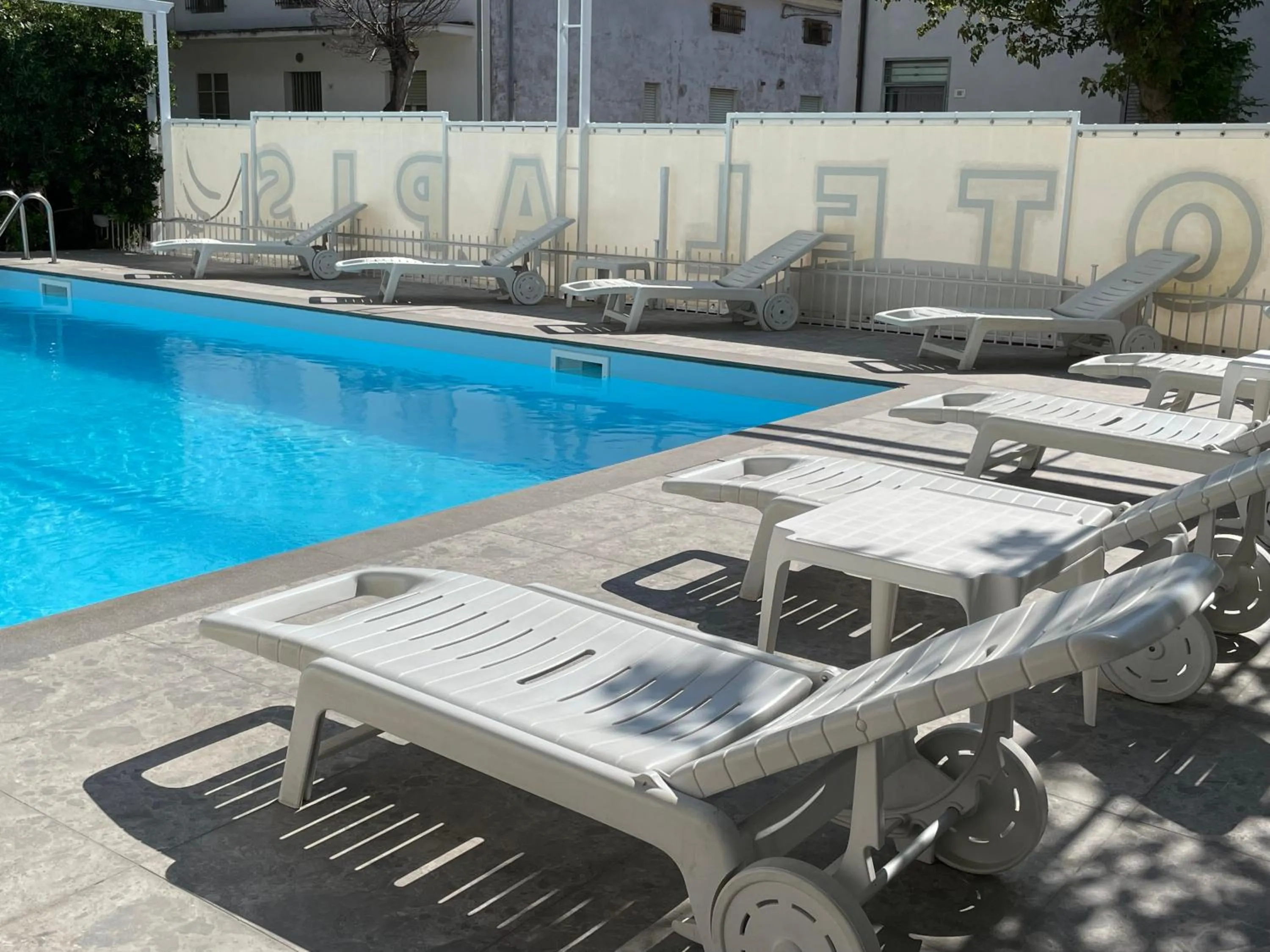 Swimming pool in Hotel Apis