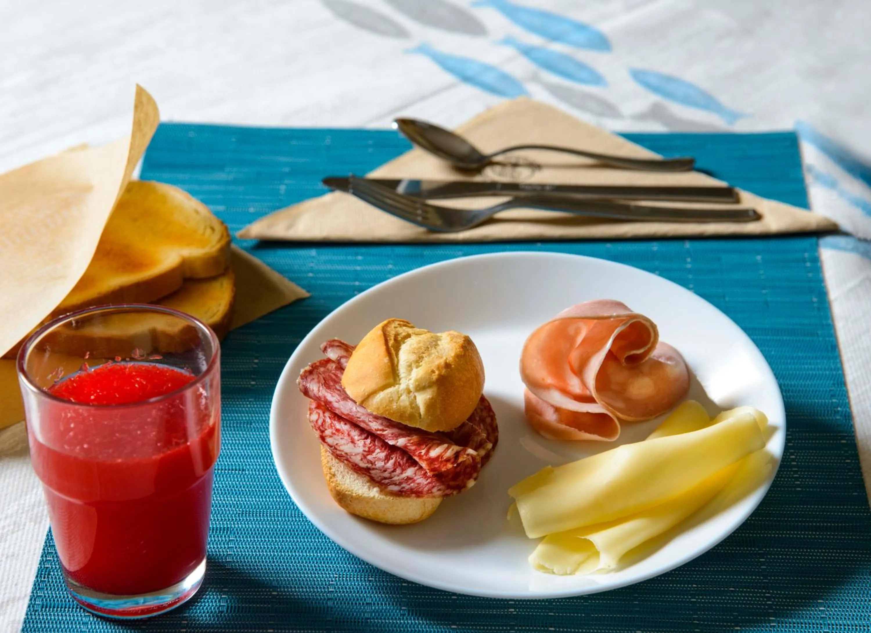 Food and drinks in Hotel Kennedy