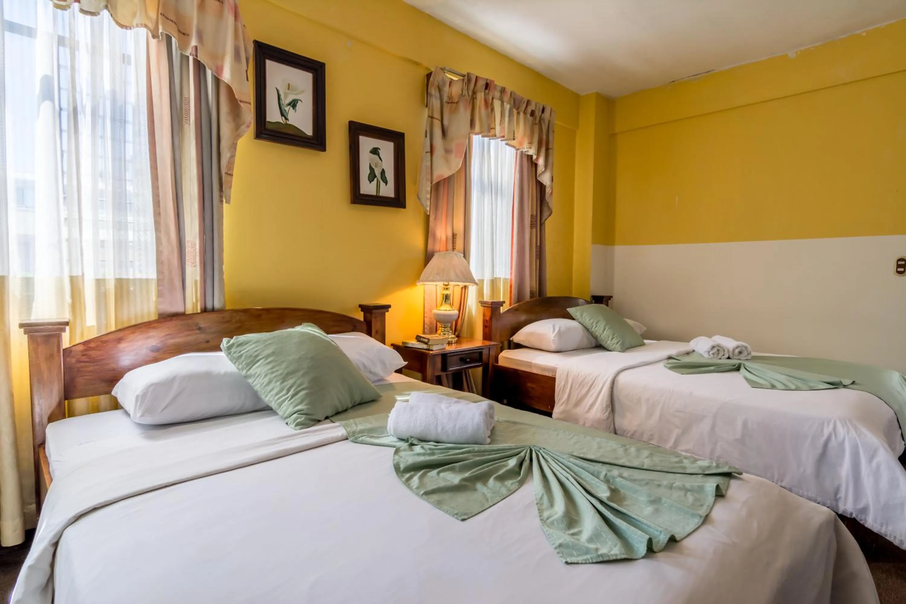 Bed in Hotel Amón Real Costa Rica