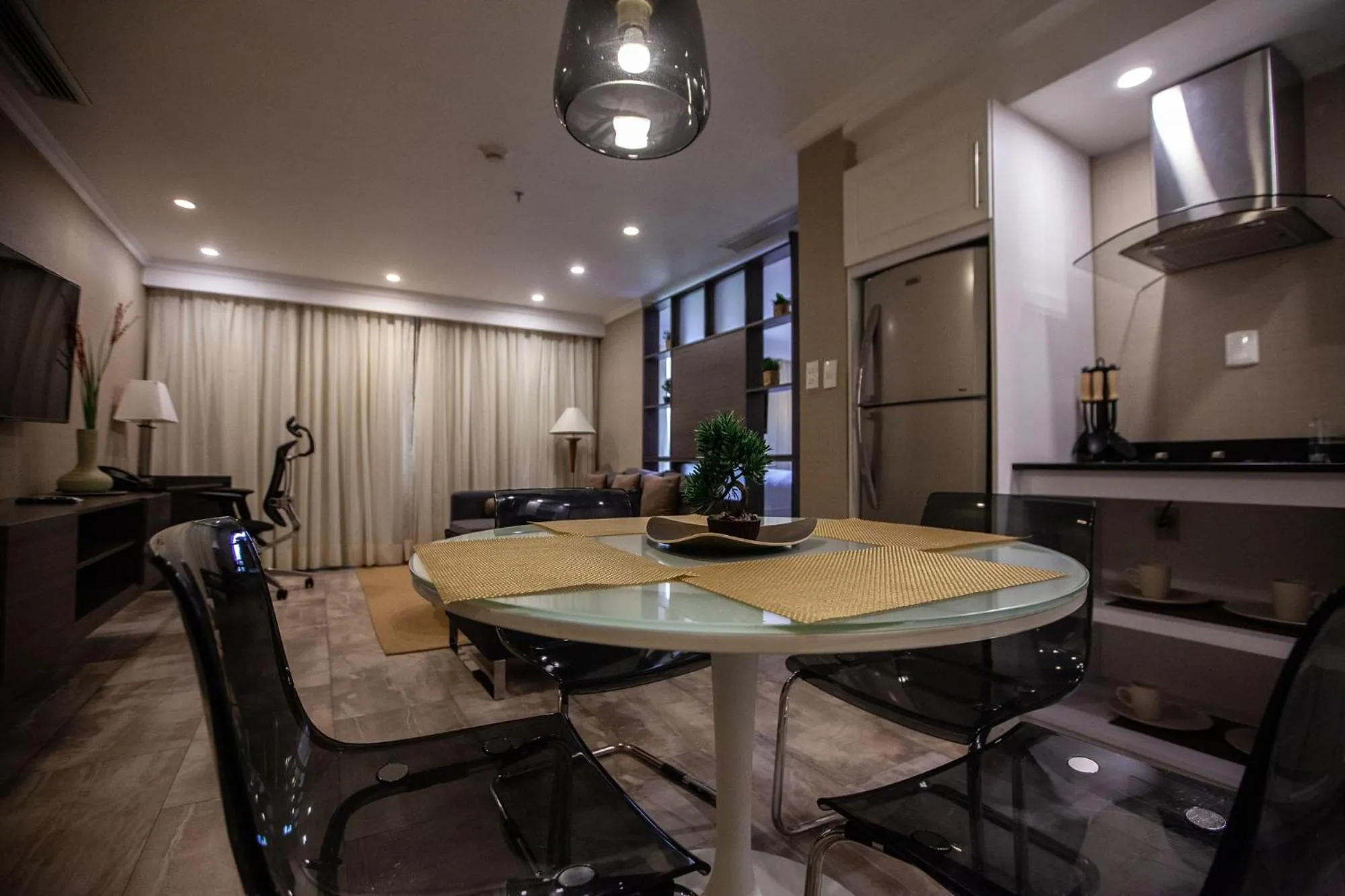 Dining area in Eurobuilding Express El Tigre