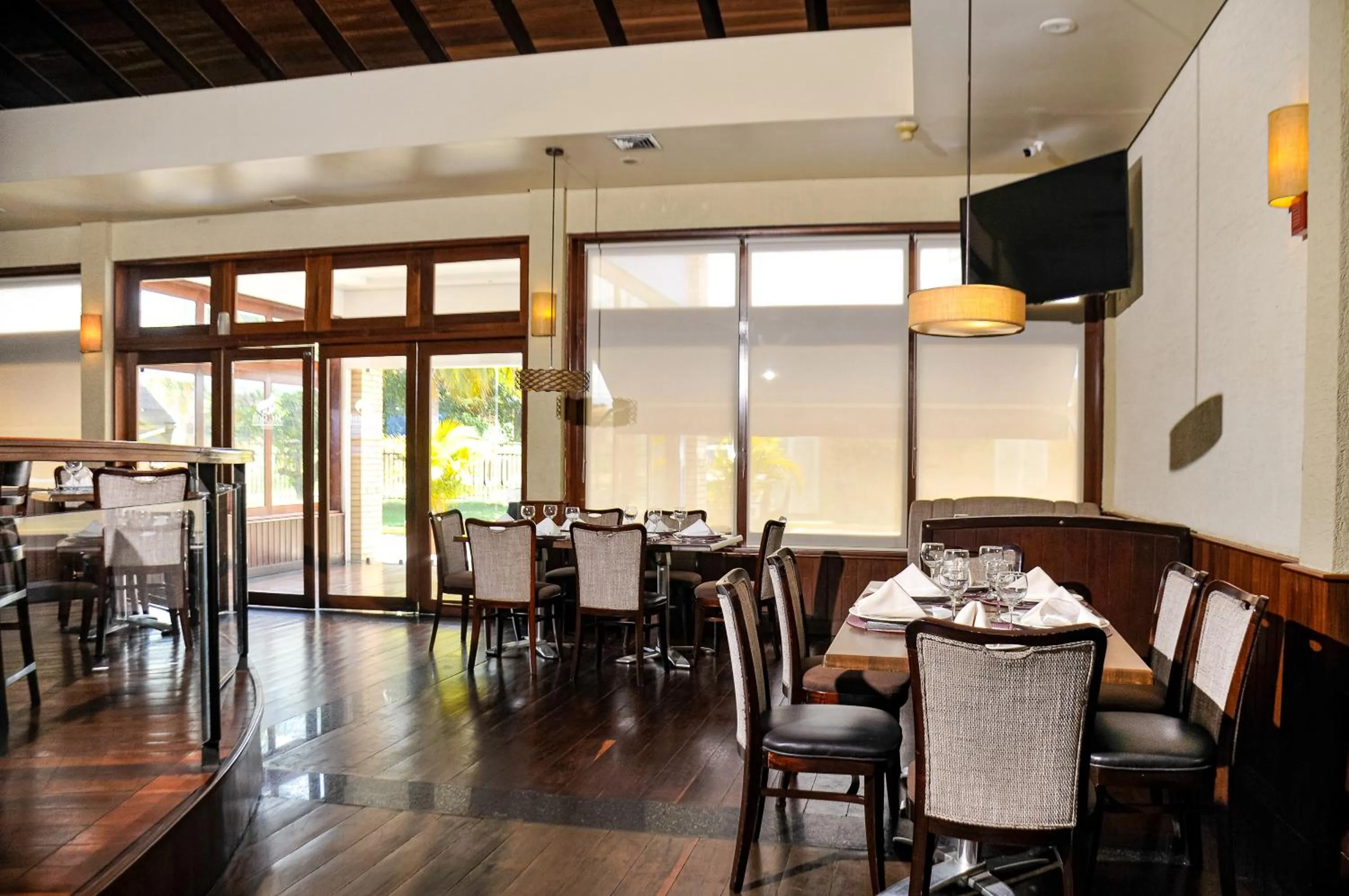 Restaurant/places to eat in Eurobuilding Express El Tigre