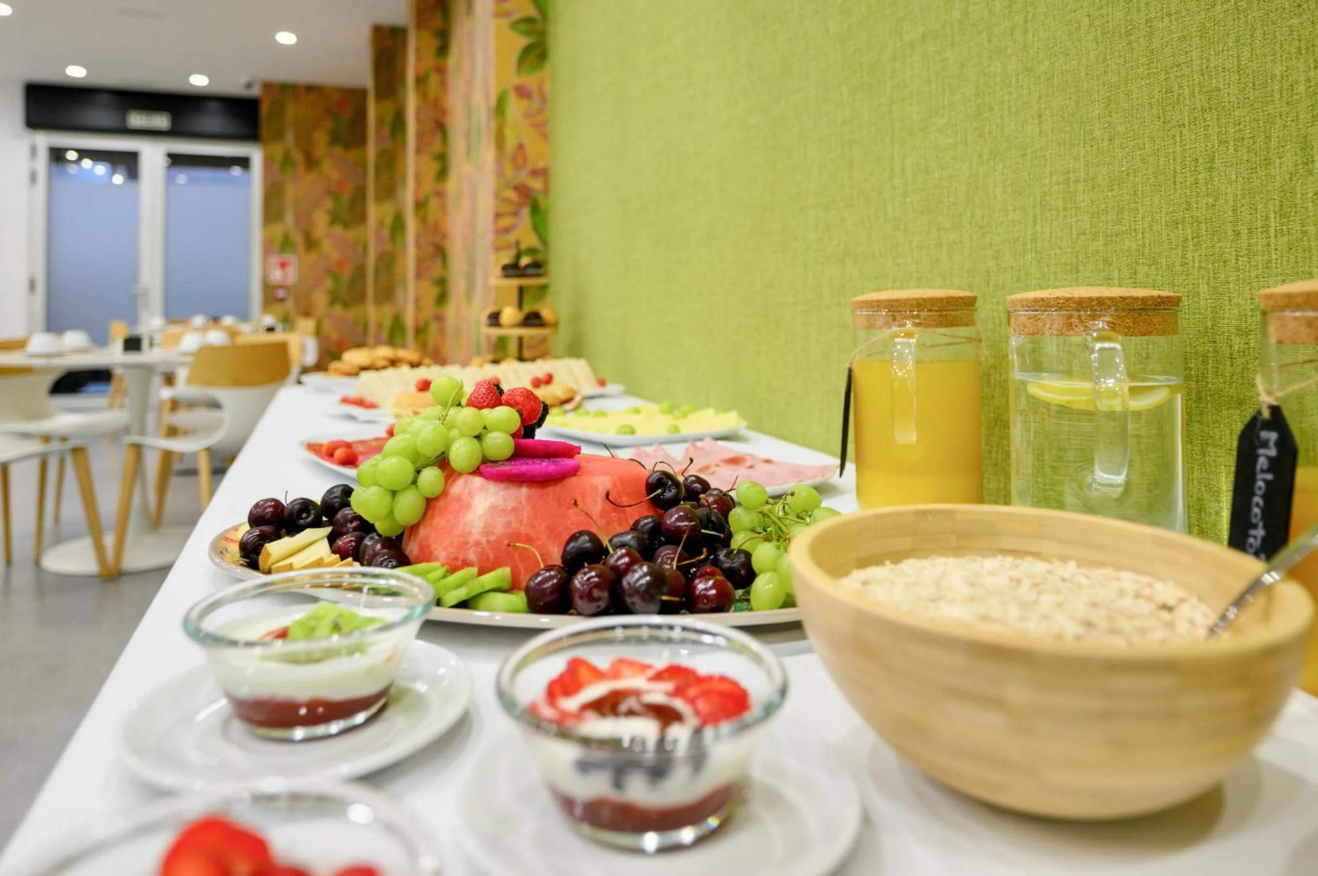 Breakfast in Hotel Emeté & Coworking by Airnest