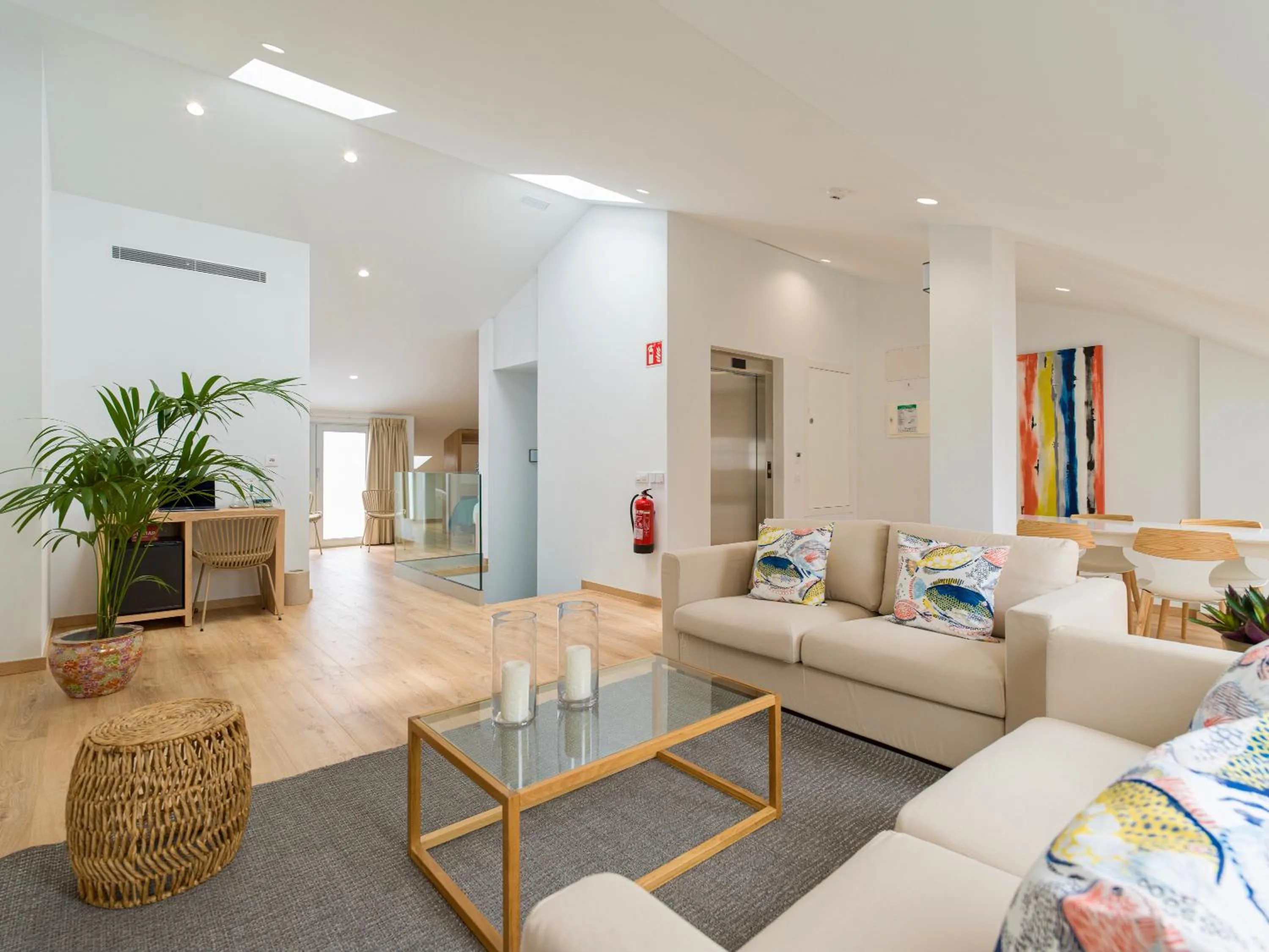 Living room in Hotel Emeté & Coworking by Airnest