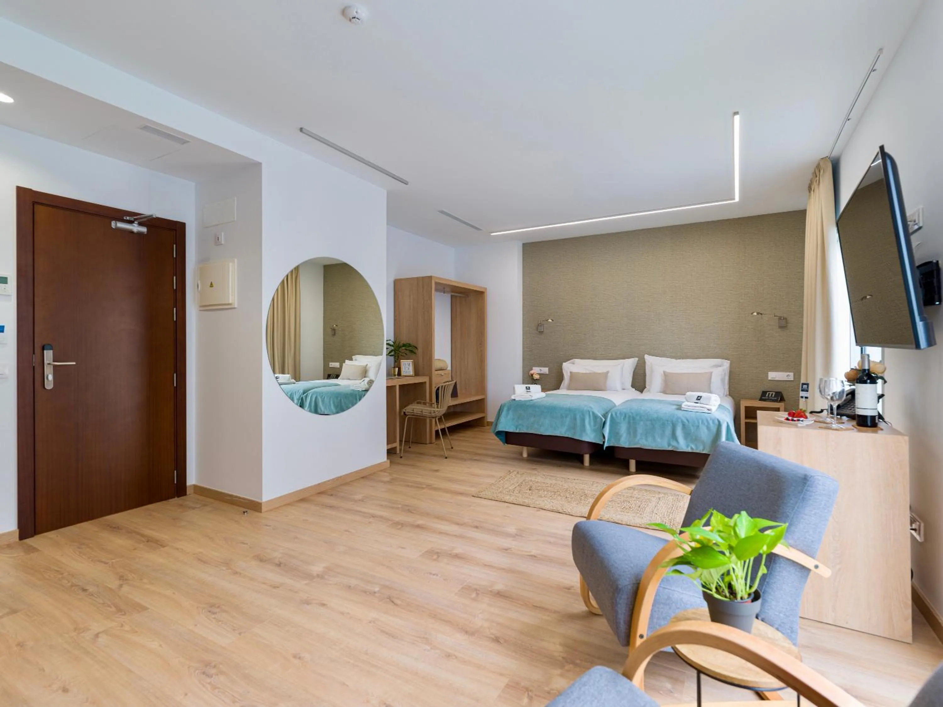 Photo of the whole room, Bed in Hotel Emeté & Coworking by Airnest