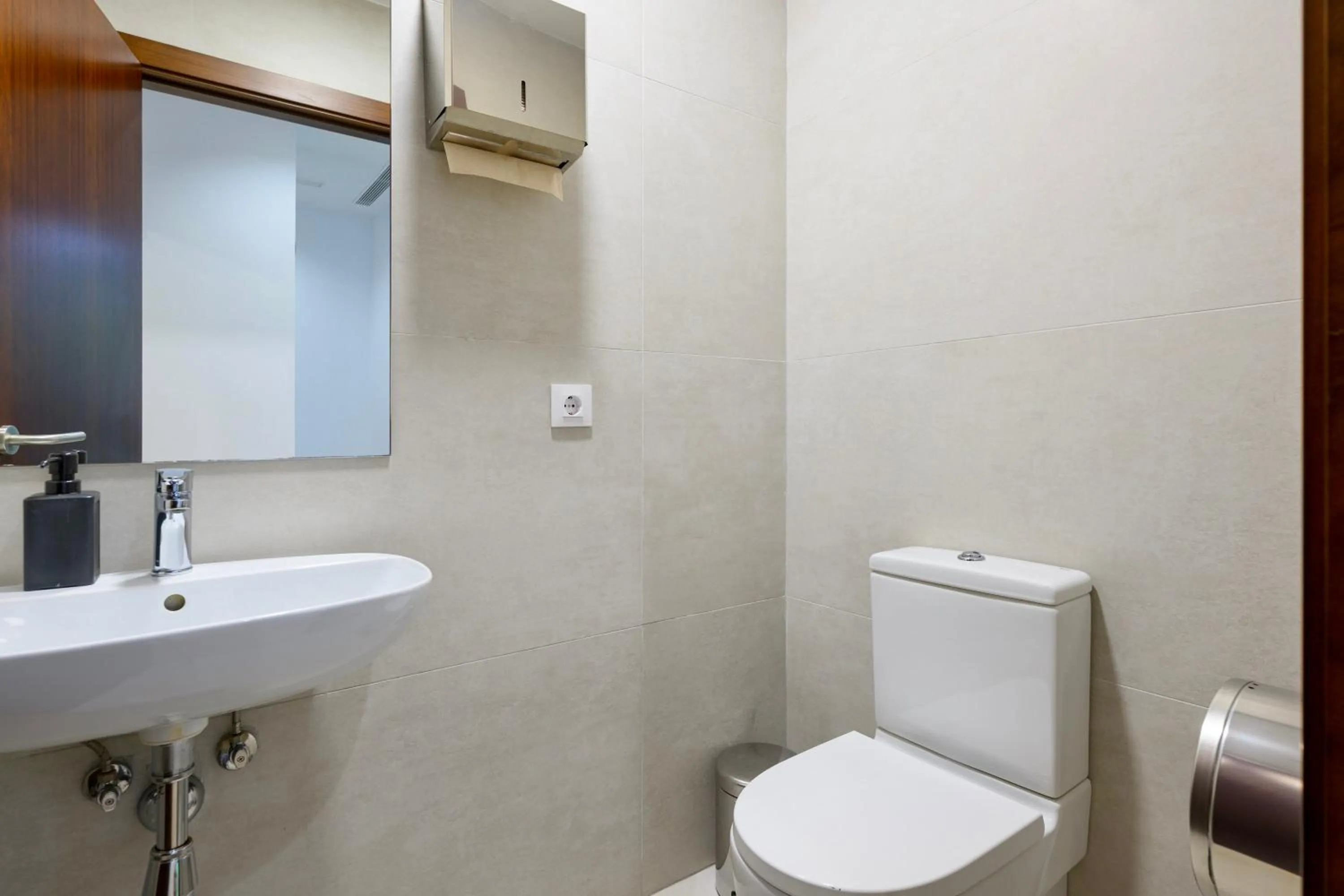 Bathroom in Hotel Emeté & Coworking by Airnest